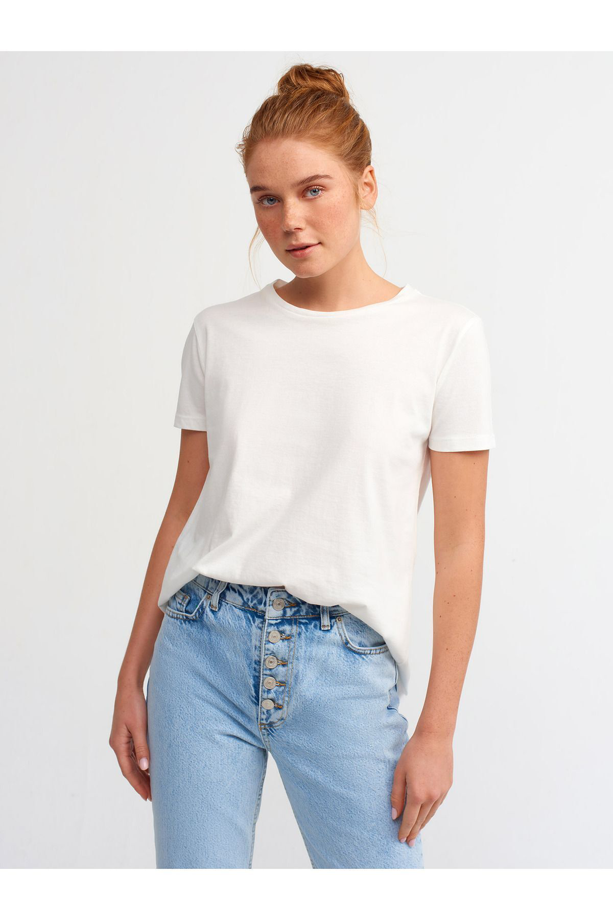 KADIN GİYİM BASIC T-SHIRT