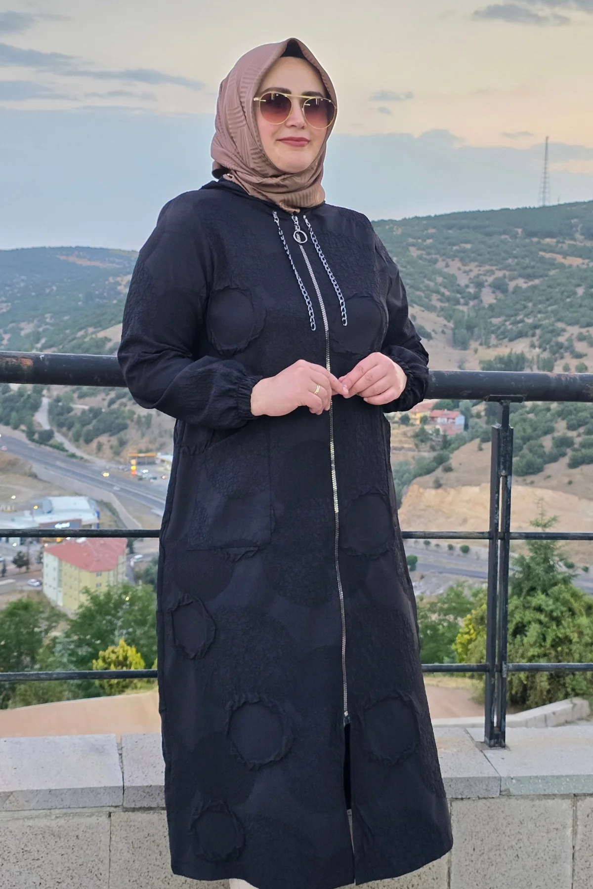 Kadın Giyim Büyük Beden Halka Kabartma Baskılı Jakarlı Kapşonlu Torba Cepli Kap - Görsel 7