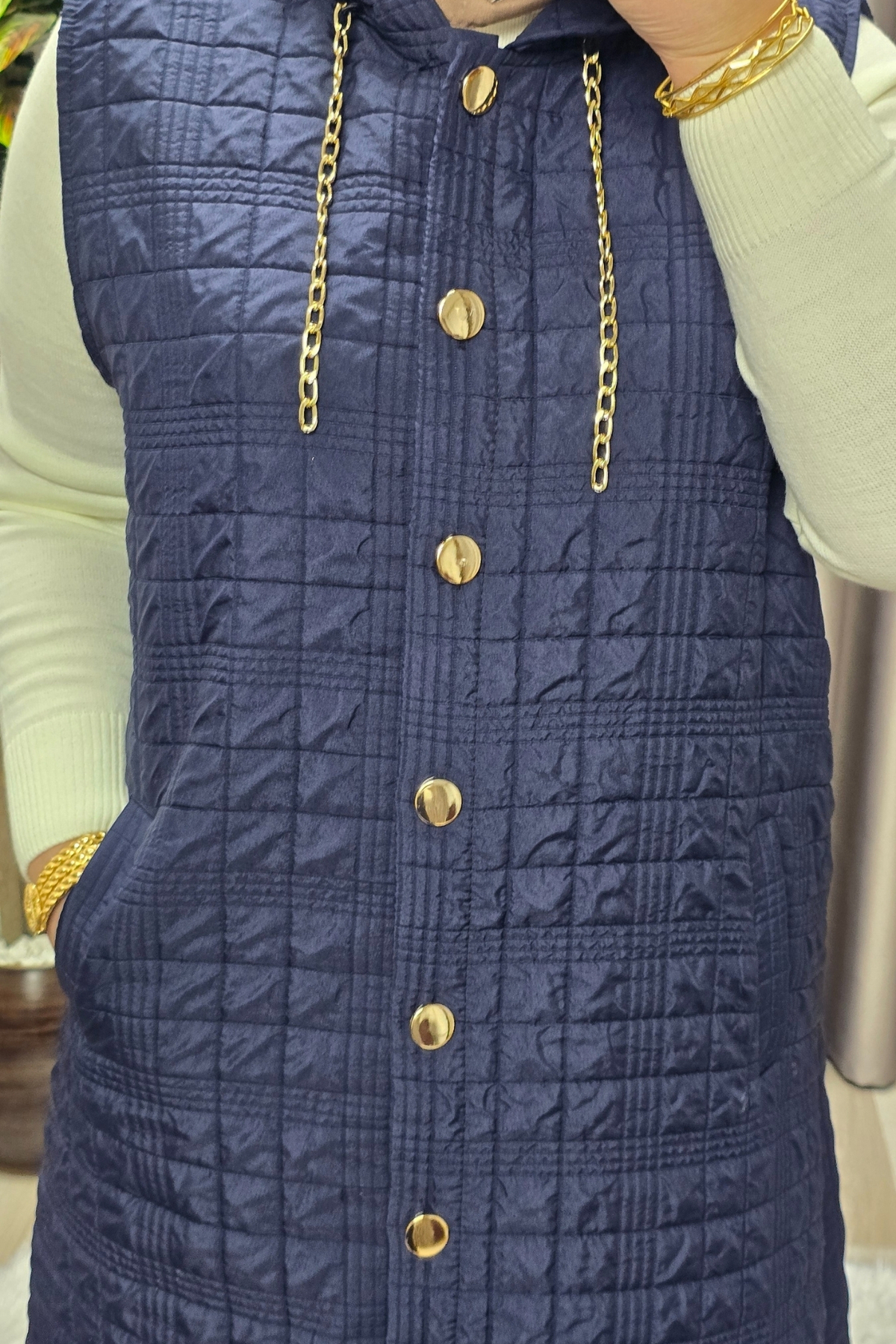 Elmas Tesettür Kadın Giyim Büyük Beden Kapşonlu Astarlı Kare Desen Yelek