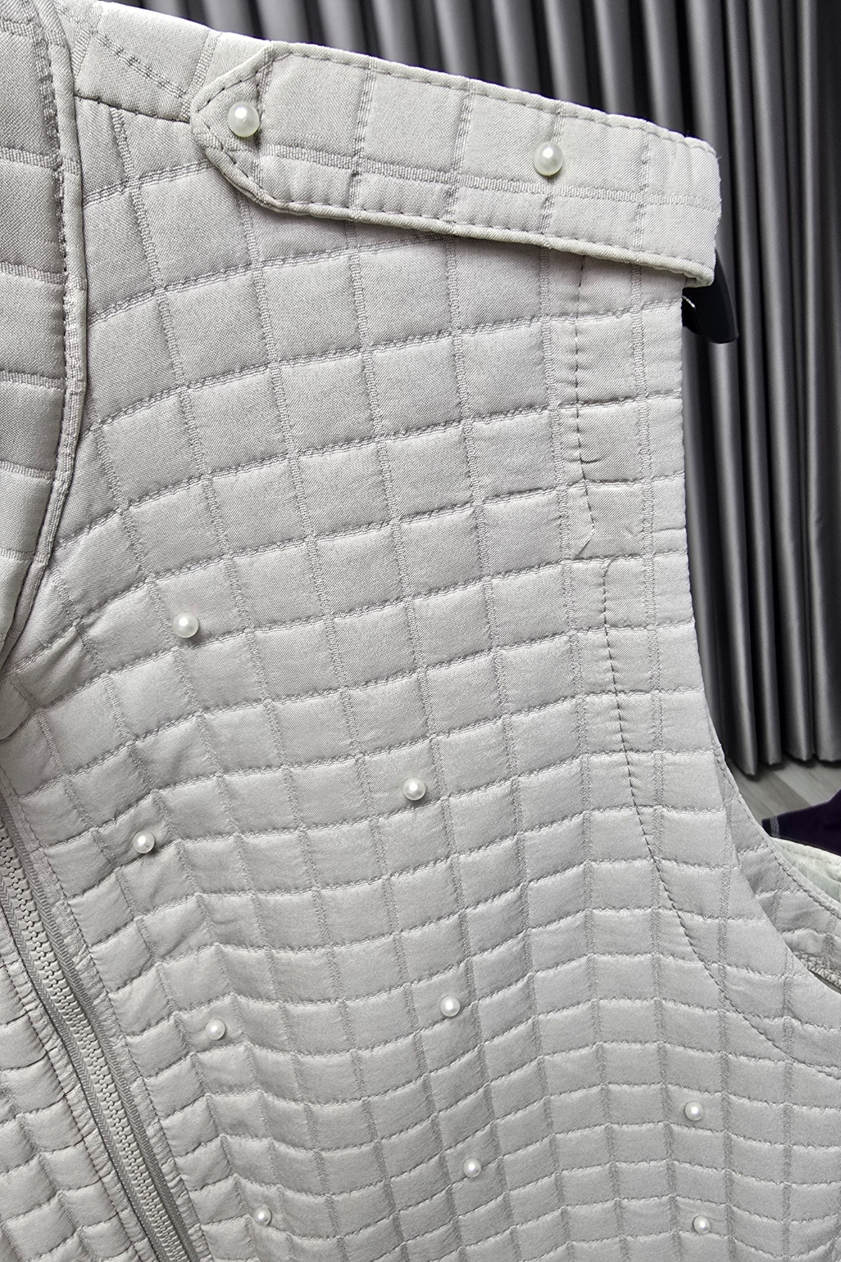 Elmas Tesettür Kadın Giyim Büyük Beden İnci Detay Kapitone Yelek