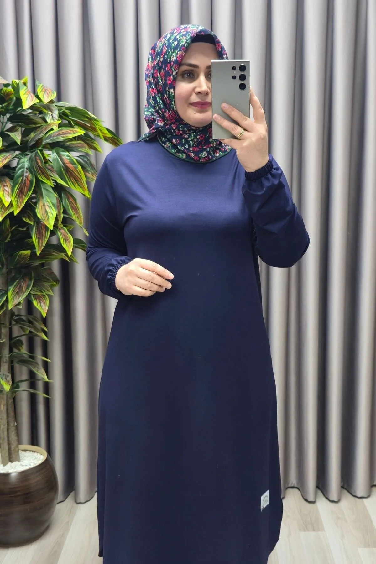 Kadın Giyim Büyük Beden Yırtmaçlı Kolu Lastikli Spor Tek Renk Tunik