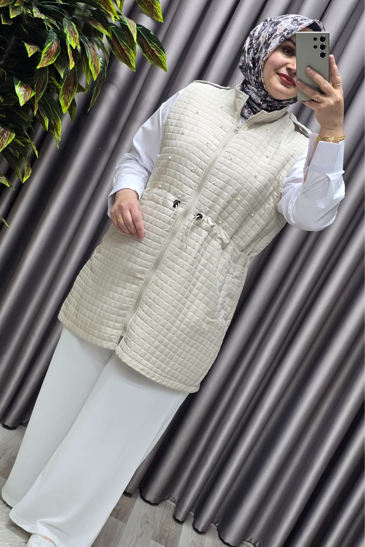 Elmas Tesettür Kadın Giyim Büyük Beden İnci Detay Kapitone Yelek