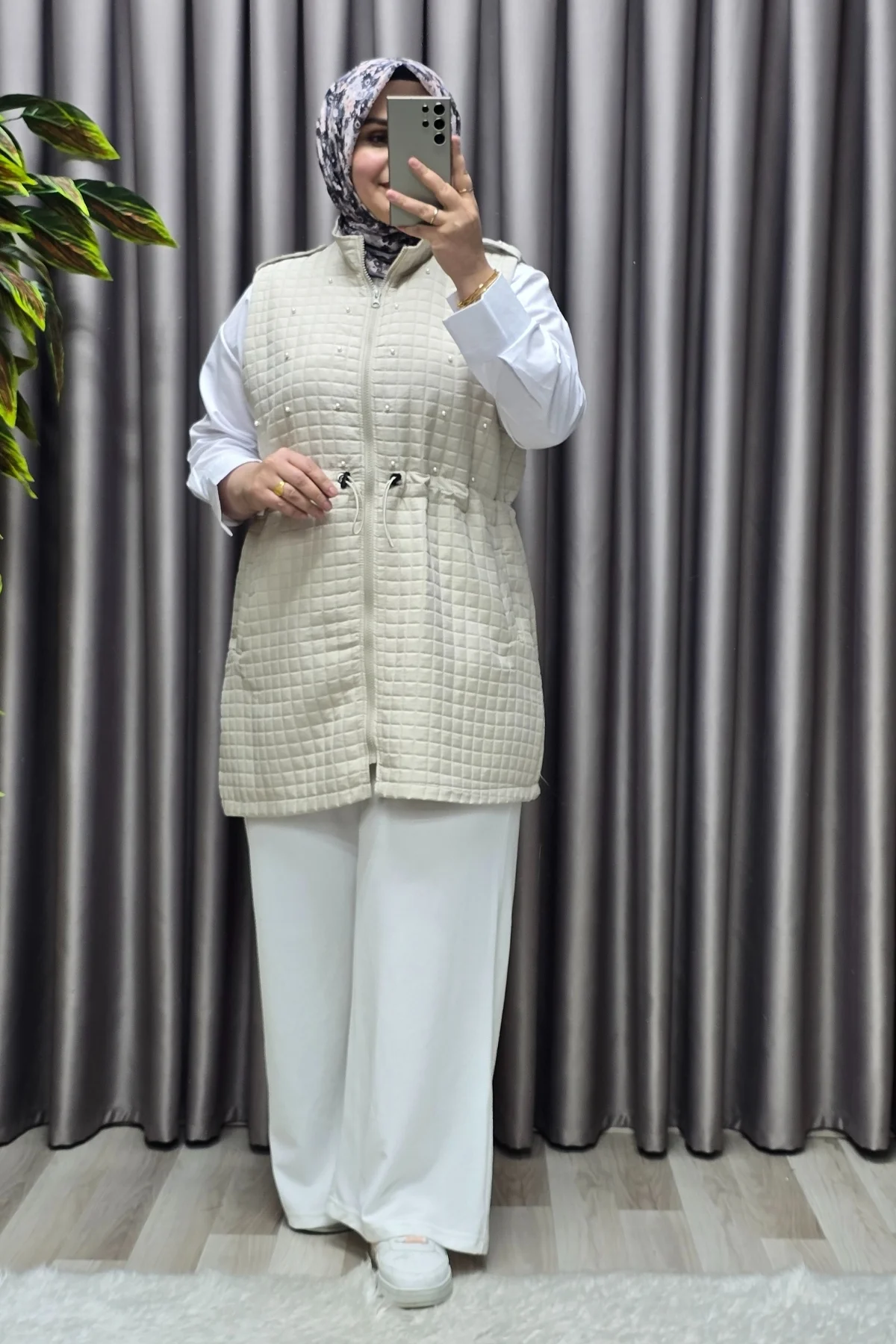 Kadın Giyim Büyük Beden İnci Detay Kapitone Yelek