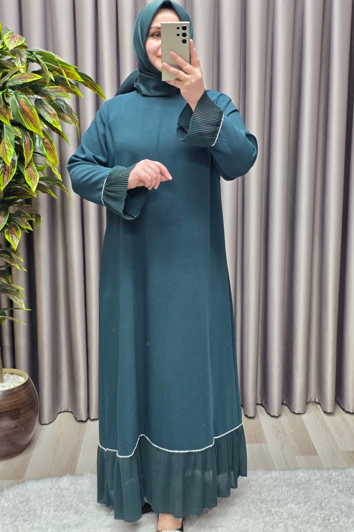 Kadın Giyim Büyük Beden Kolu ve Etek Ucu Piliseli Taşlı Abiye Elb