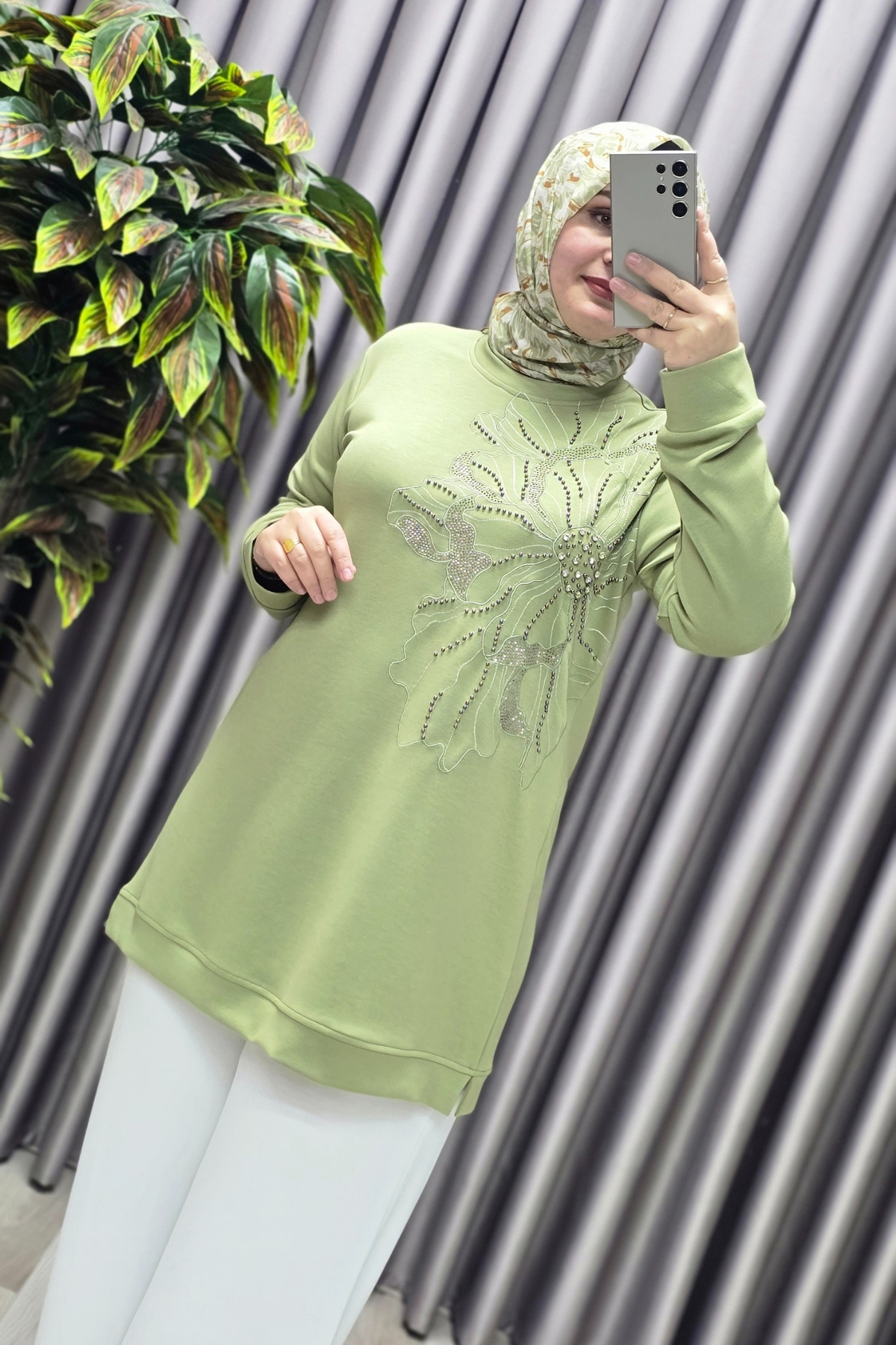 Elmas Tesettür Kadın Giyim Büyük Beden Modal Taşlı Çiçekli Tunik