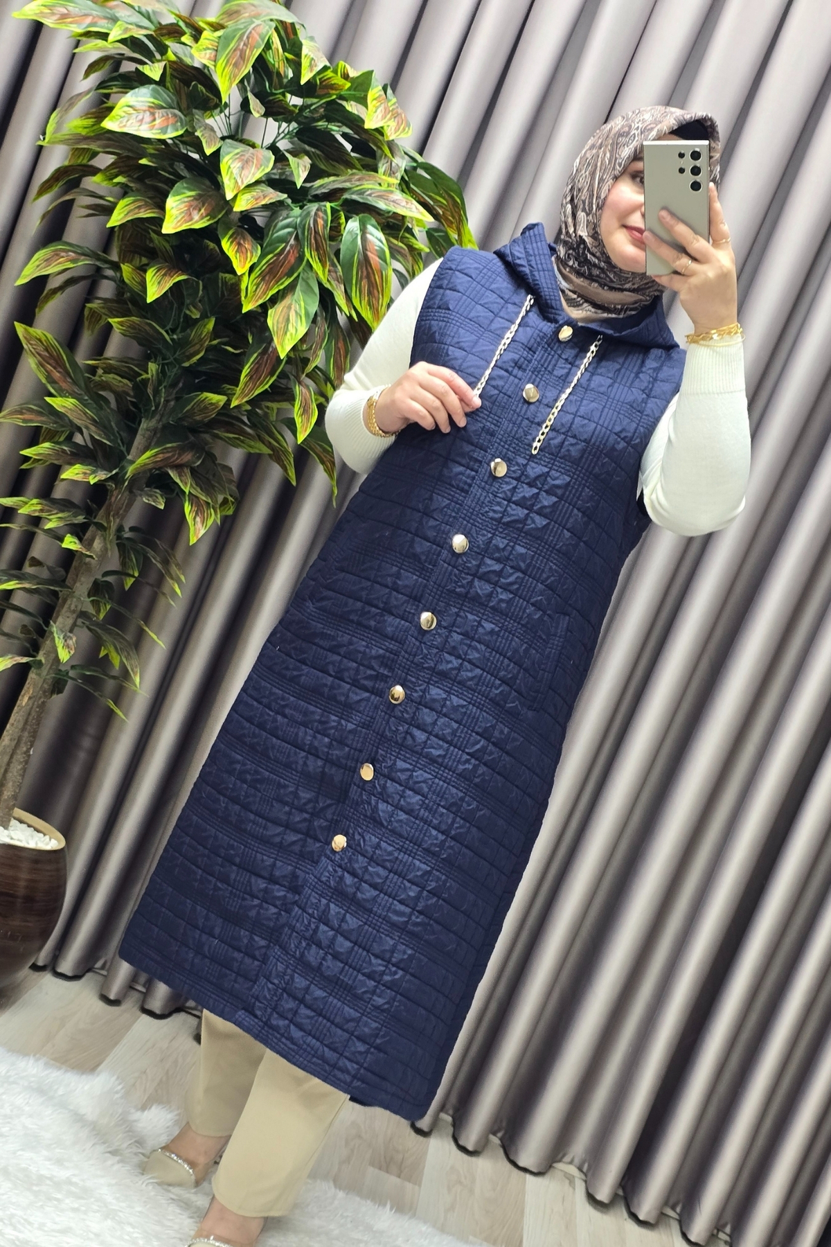 Elmas Tesettür Kadın Giyim Büyük Beden Kapşonlu Astarlı Kare Desen Yelek