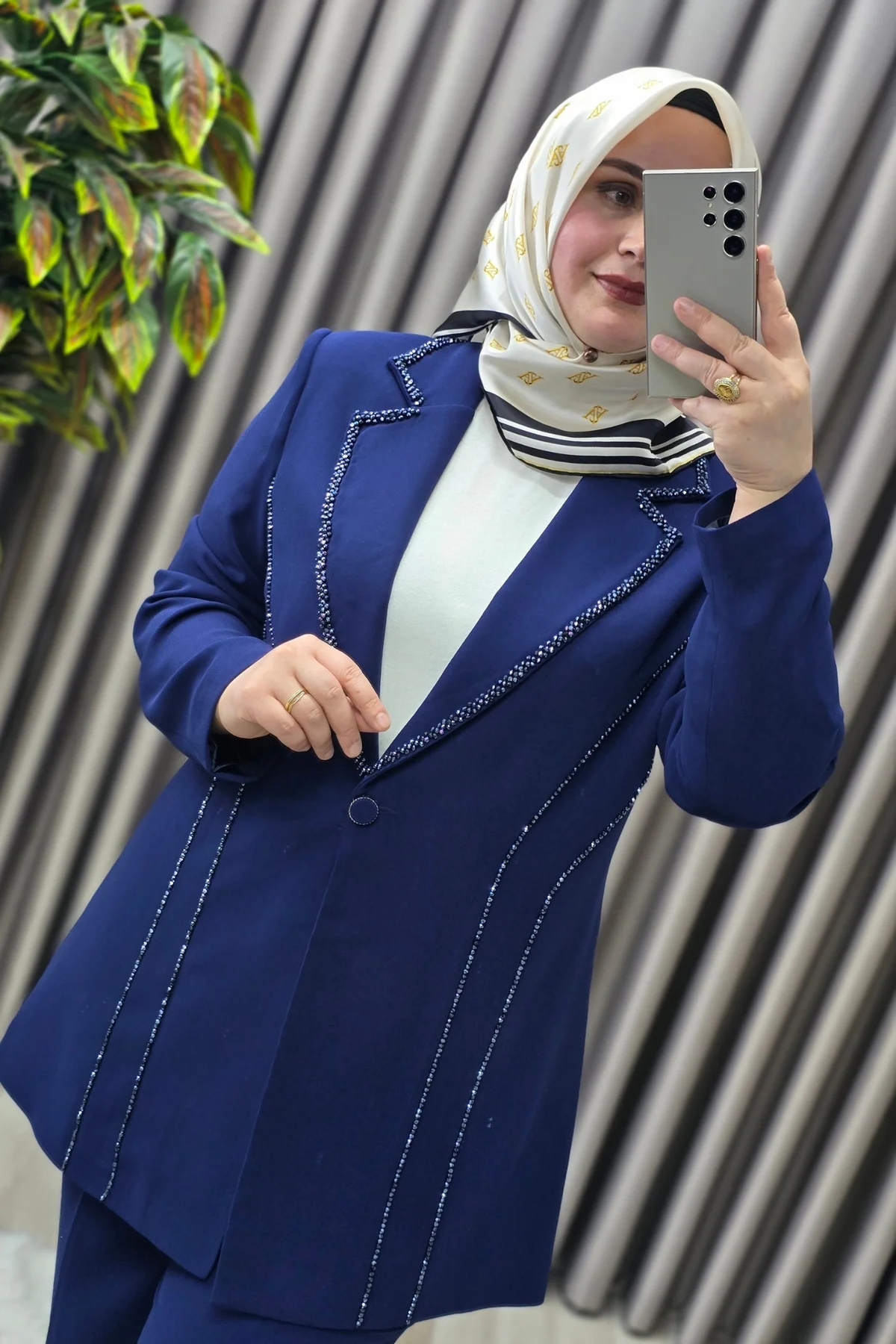 Kadın Giyim Büyük Beden Taşlı Pantolonlu Ceketli Takım