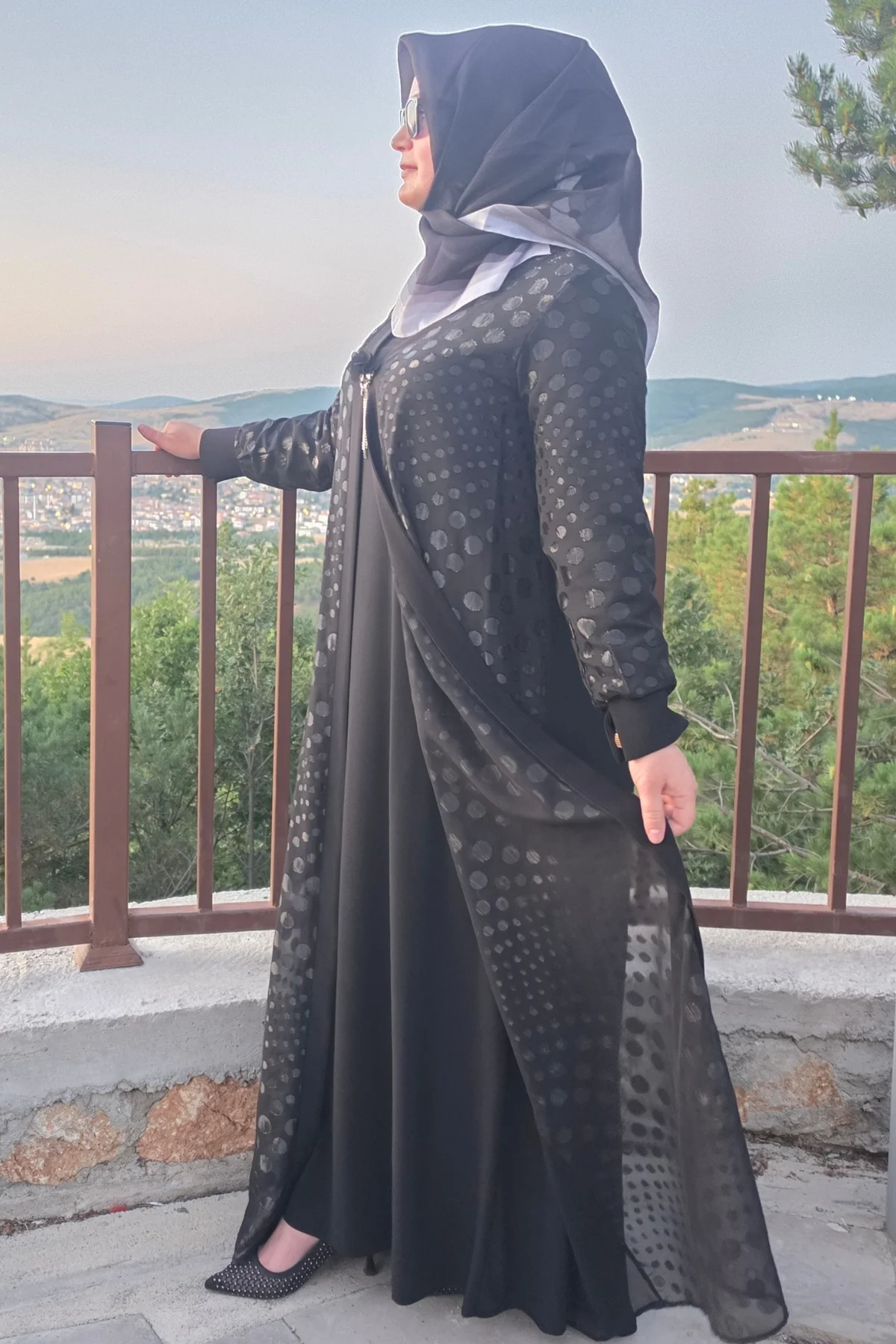 Kadın Giyim Büyük Beden Broşlu Puantiyeli Jakar Baskılı İkili Abiye Fiyatı, Yorumları ve Özellikleri