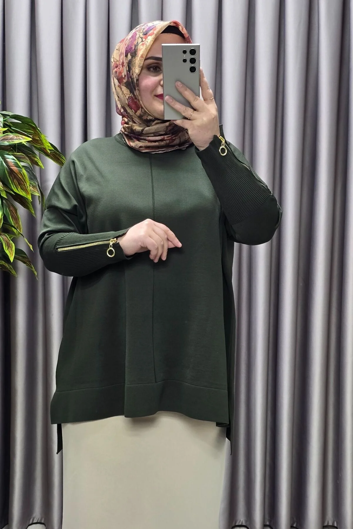 Kadın Giyim Büyük Beden Kolu Fermuar Detaylı Fitilli Standart Beden Triko Tunik
