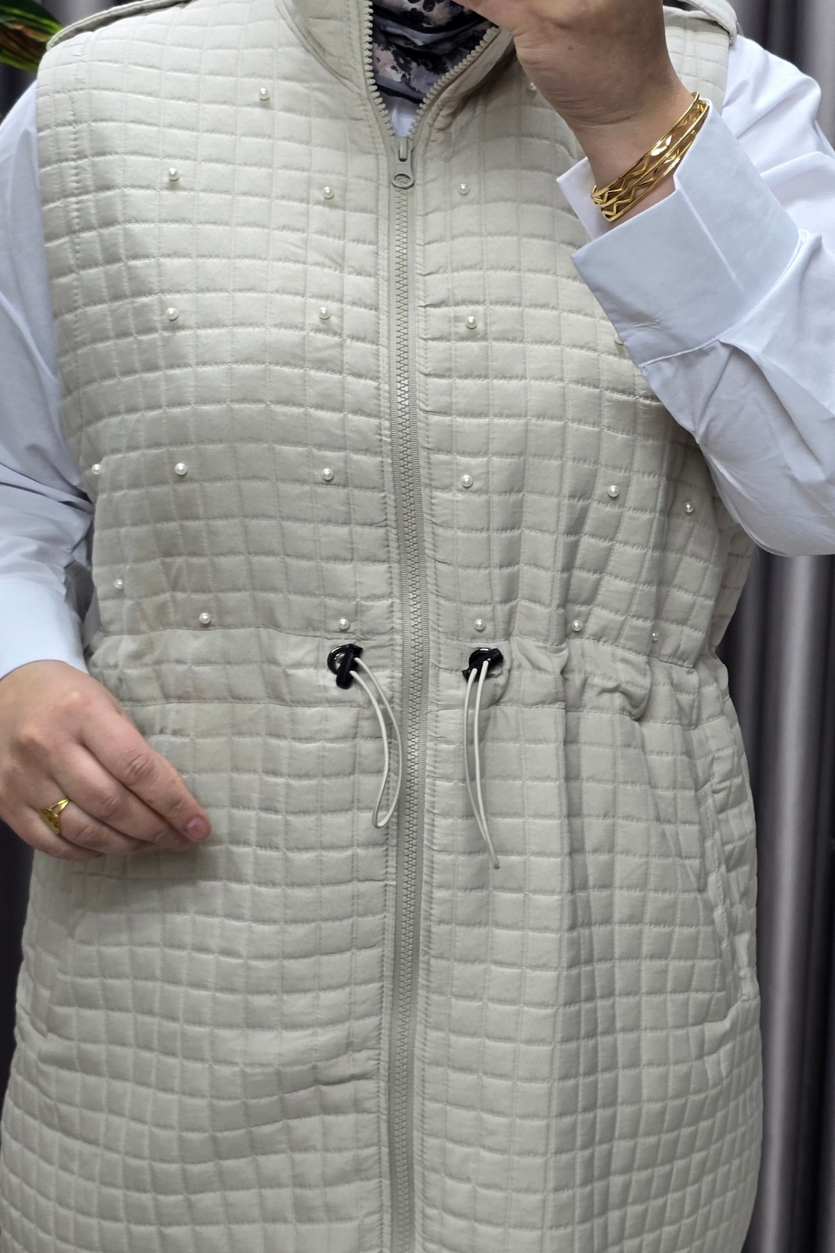 Elmas Tesettür Kadın Giyim Büyük Beden İnci Detay Kapitone Yelek