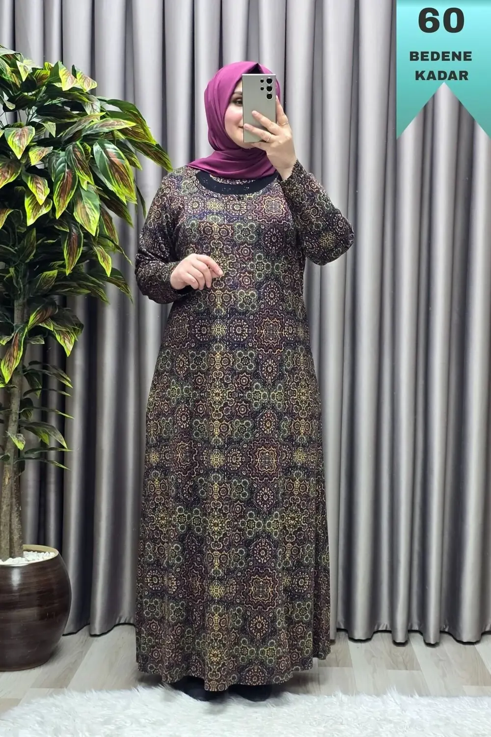 Kadın Giyim Büyük Beden Etnik Desenli Yakası Taşlı Elbise