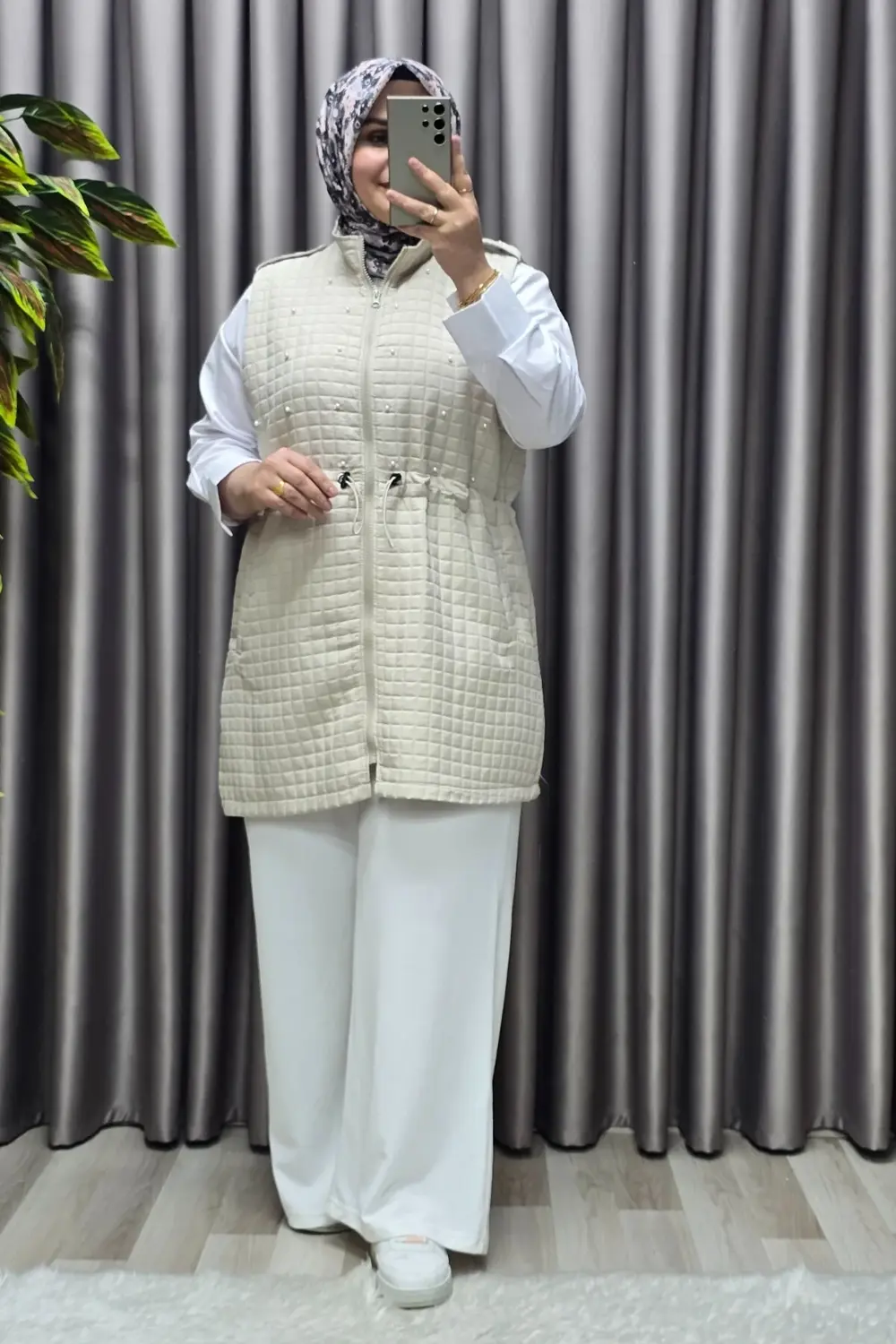 Kadın Giyim Büyük Beden İnci Detay Kapitone Yelek