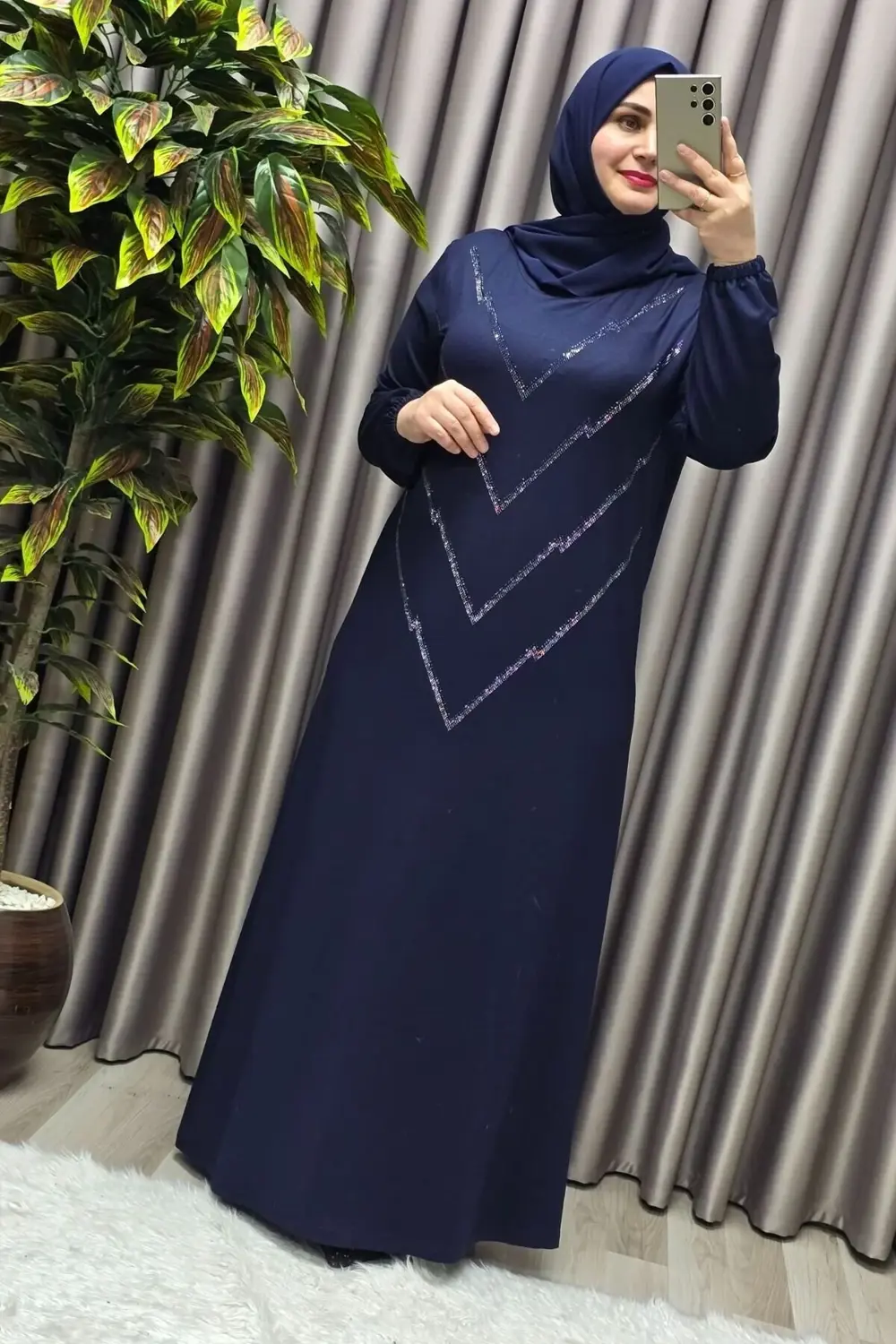 Kadın Giyim Büyük Beden Kristal V Taşlı Kolu Lastikli Esnek Kumaş