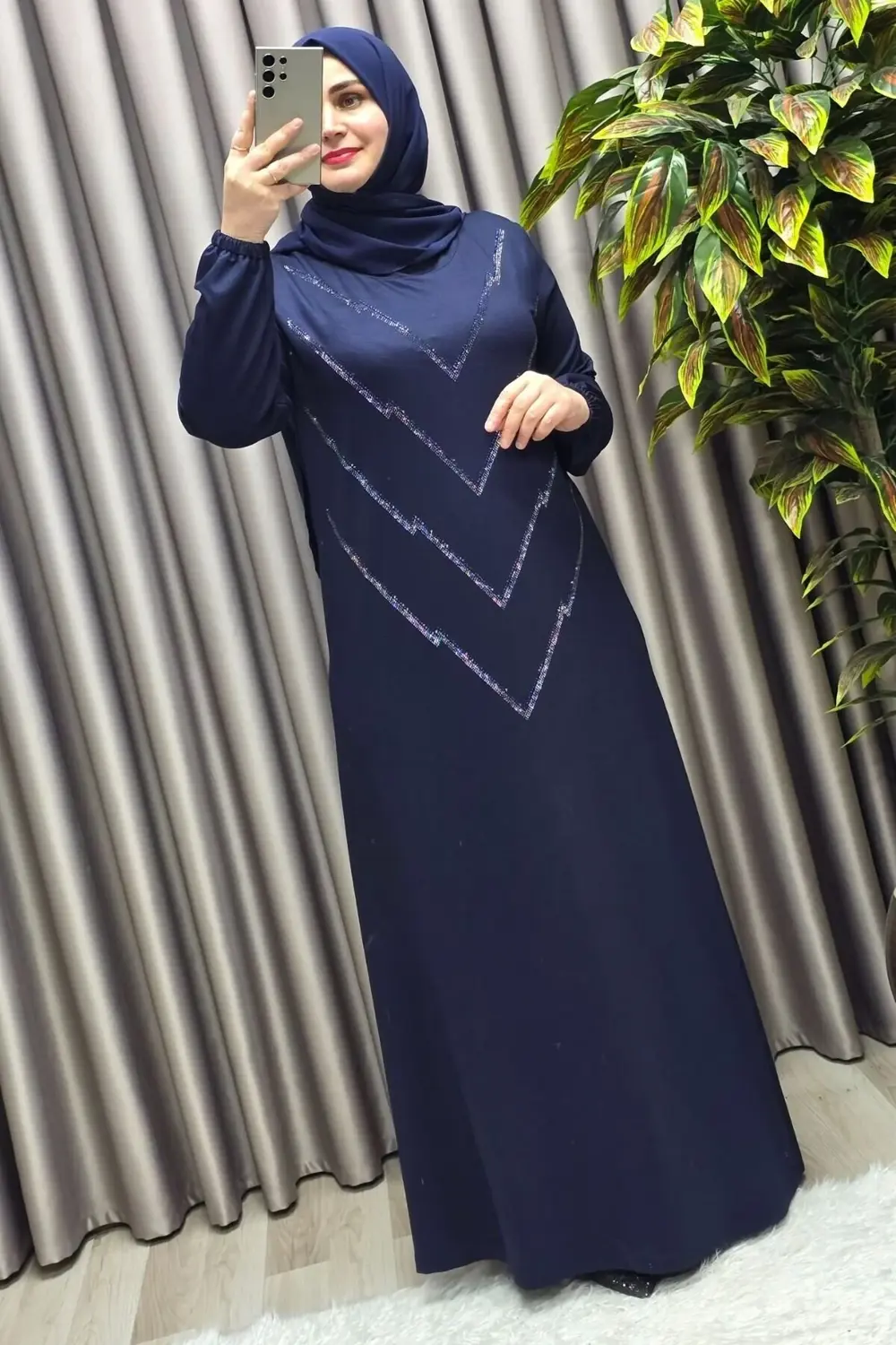 Kadın Giyim Büyük Beden Kristal V Taşlı Kolu Lastikli Esnek Kumaş