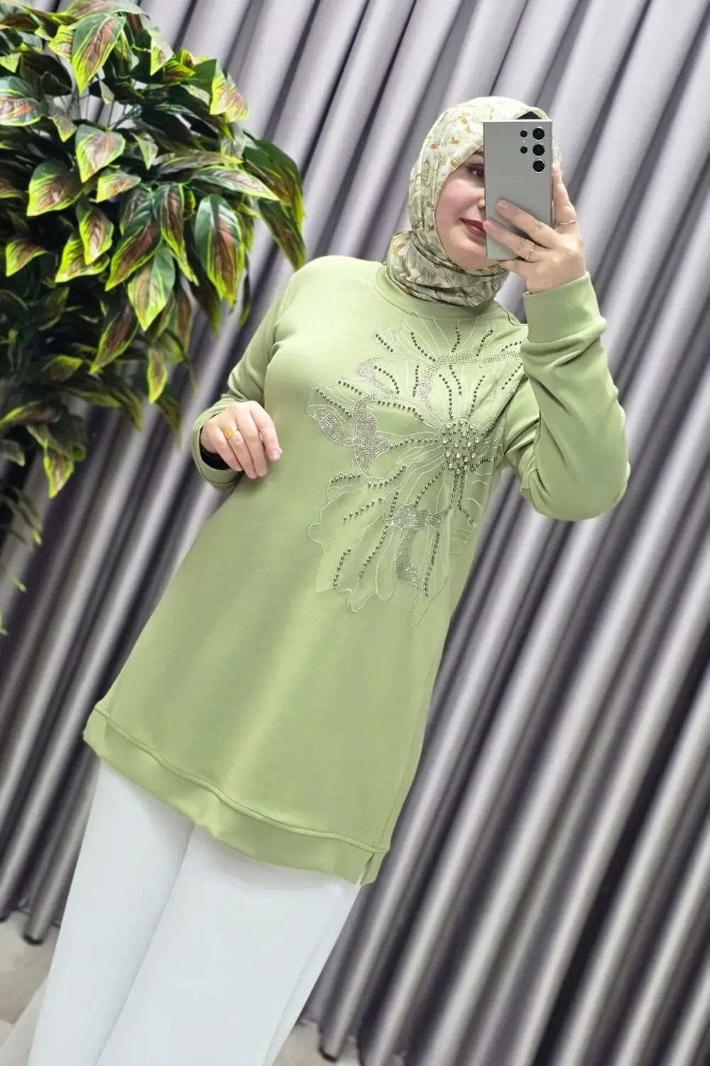 Kadın Giyim Büyük Beden Modal Taşlı Çiçekli Tunik