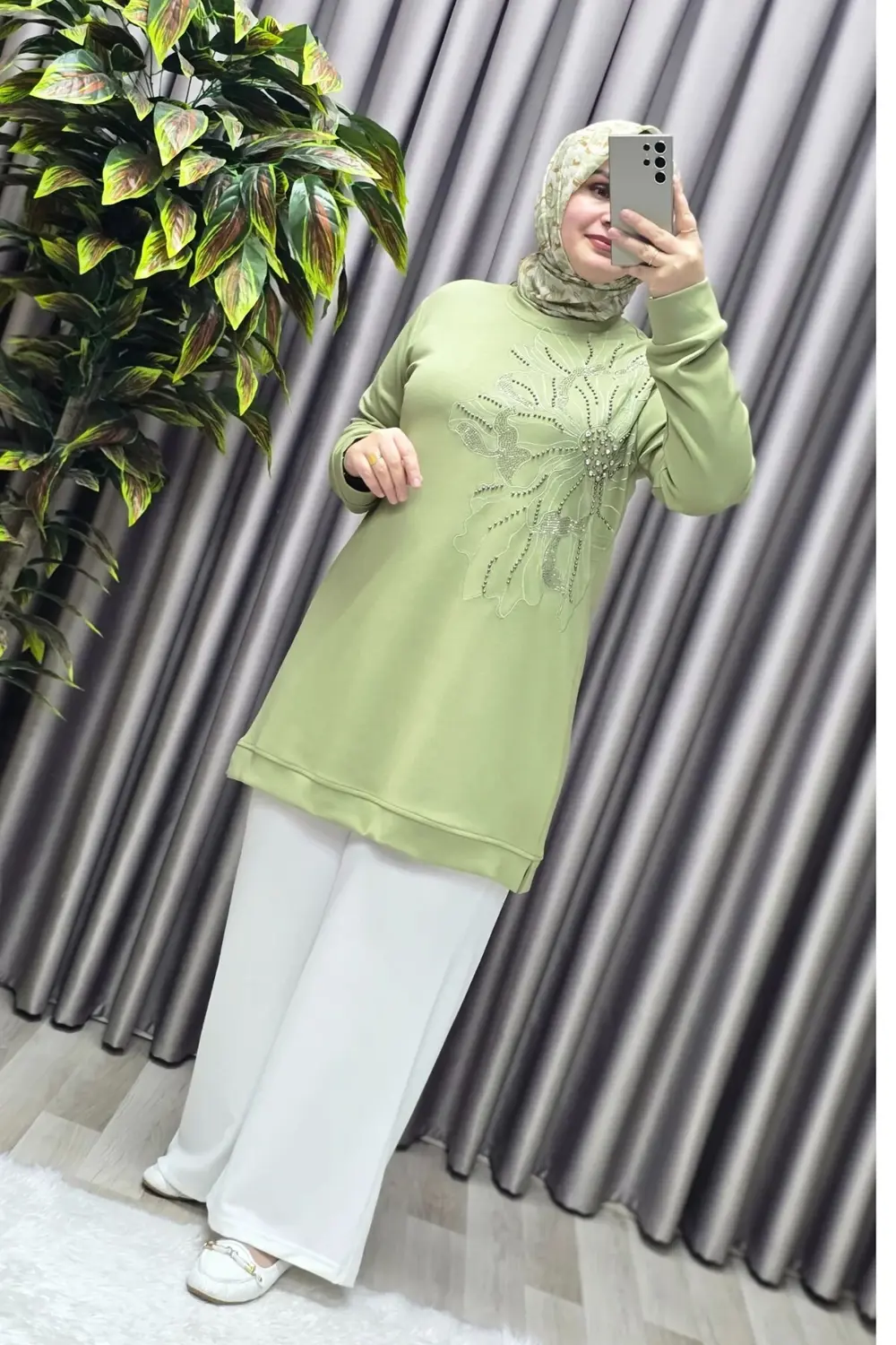 Kadın Giyim Büyük Beden Modal Taşlı Çiçekli Tunik