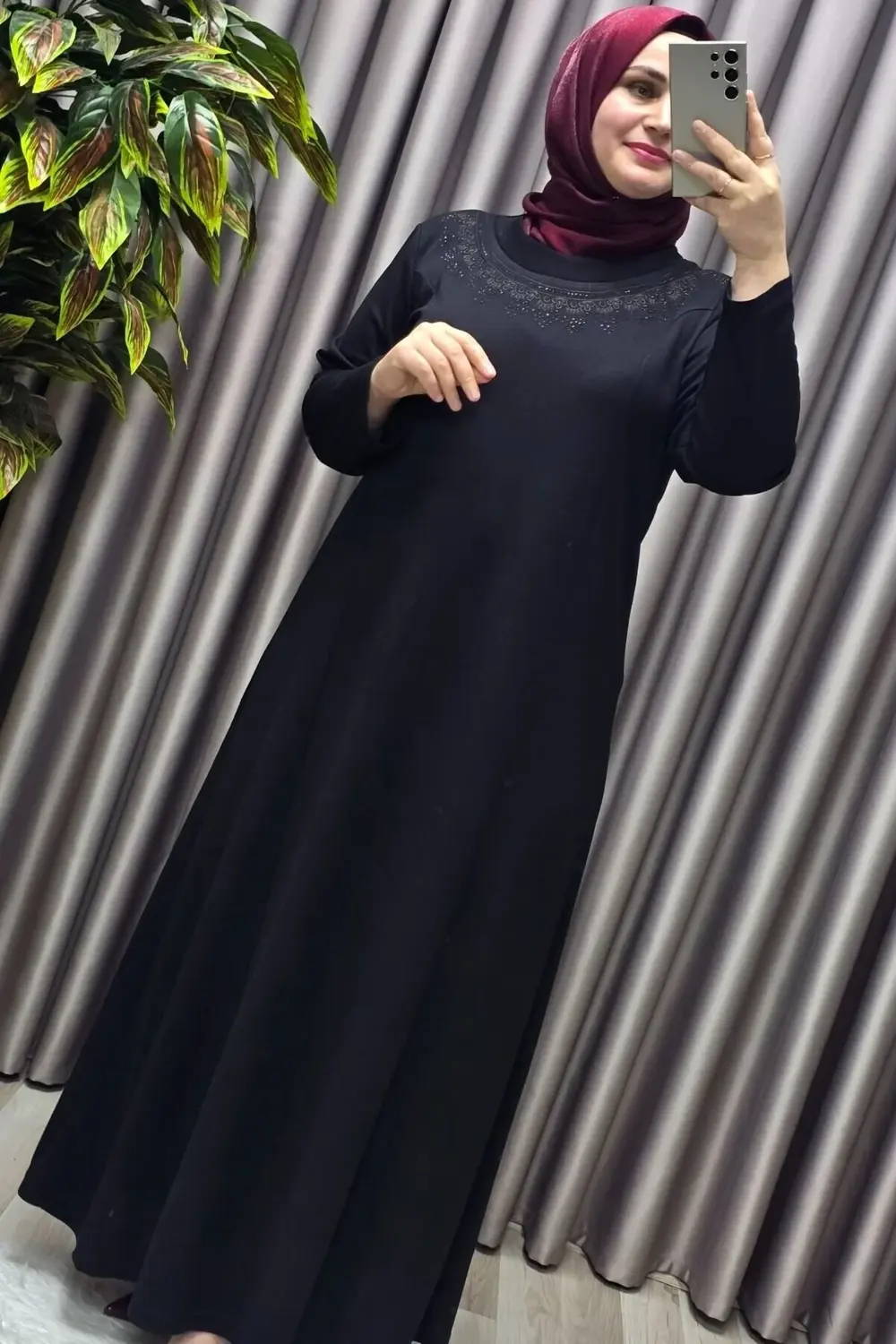 Kadın Giyim Büyük Beden Yakası Nakışlı Taşlı Tesettür Elbise