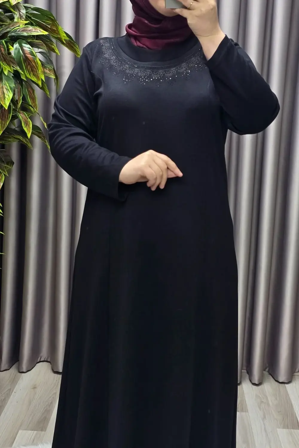 Kadın Giyim Büyük Beden Yakası Nakışlı Taşlı Tesettür Elbise