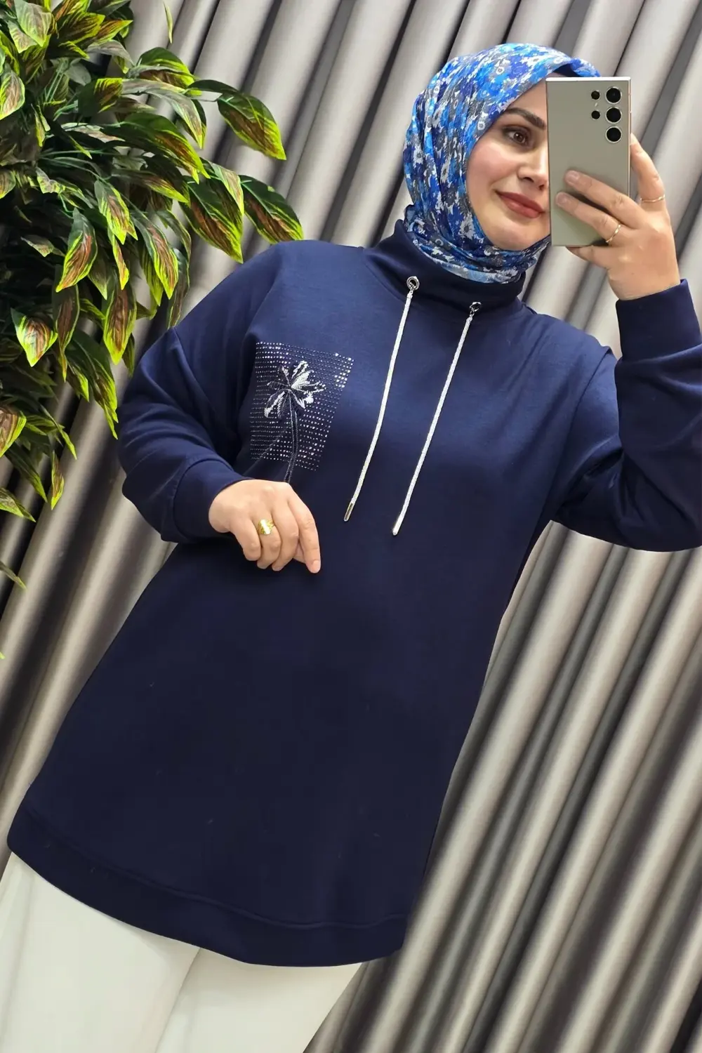 Kadın Giyim Modal Sırtı Nakışlı Tunik