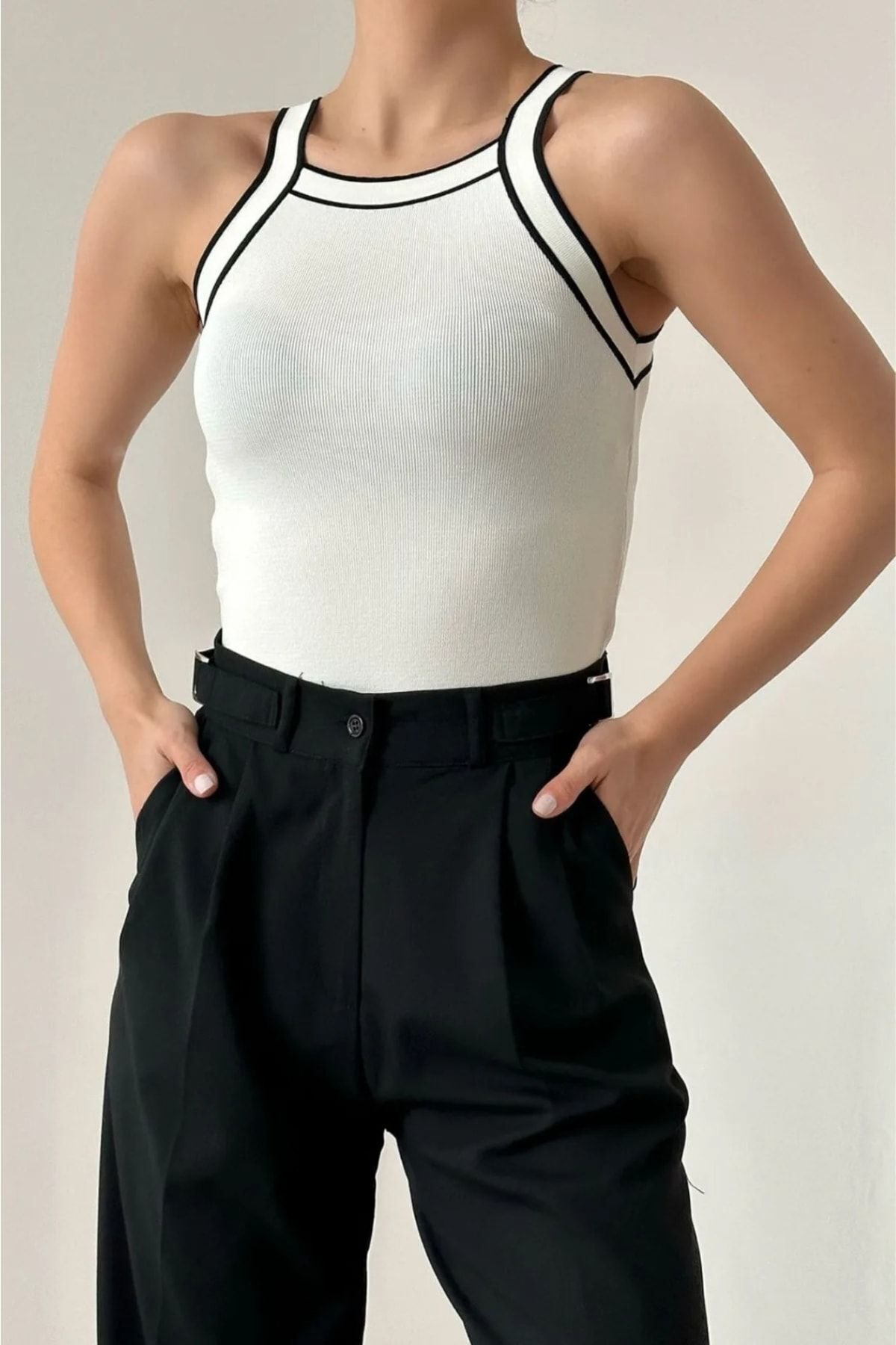 Kadın Giyim Yakası Siyah Çizgili Halter Yaka Örme Bluz