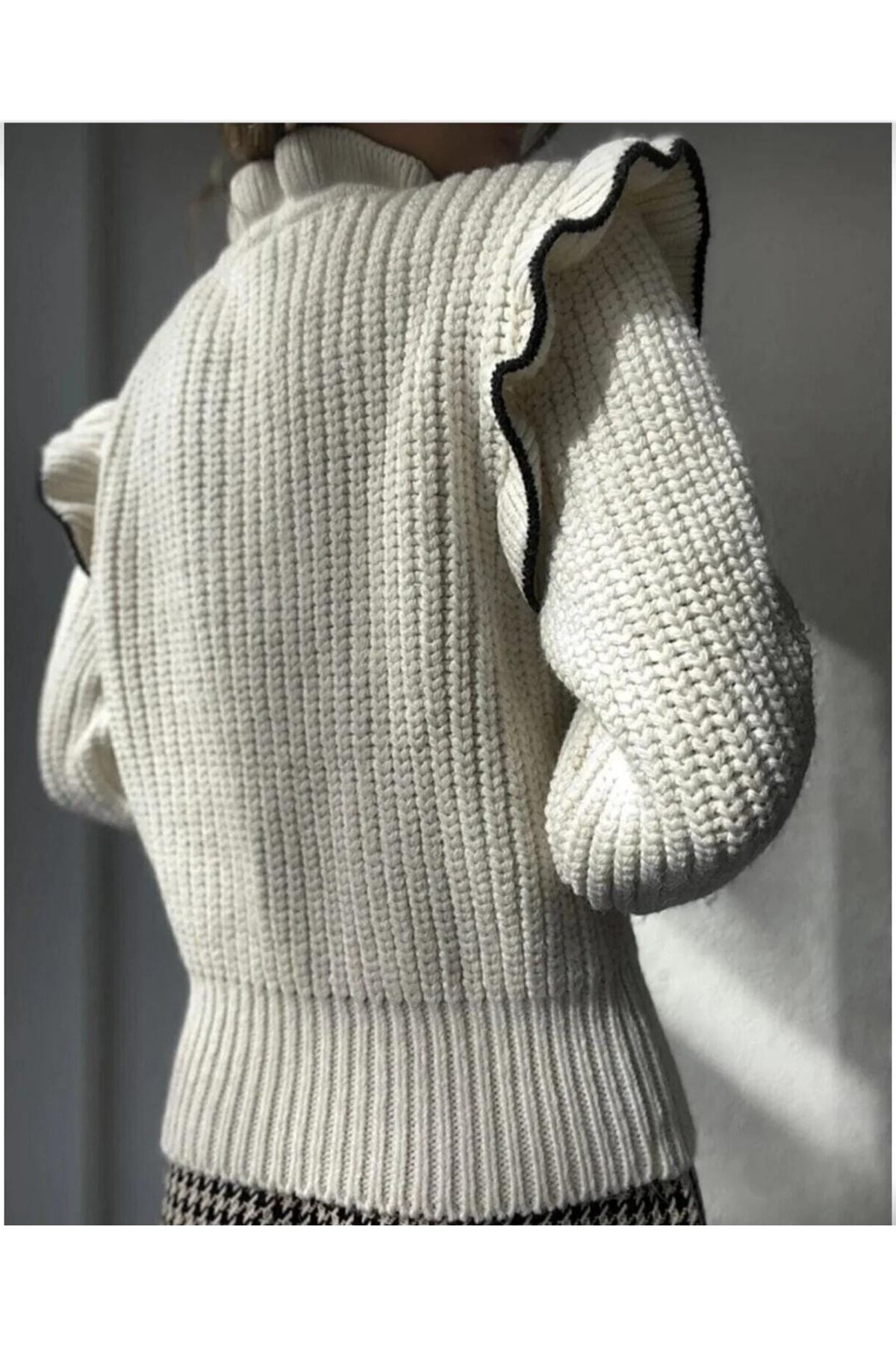 Kadın Giyim Yakası Bağlamalı Fırfır Detay Şık Kazak