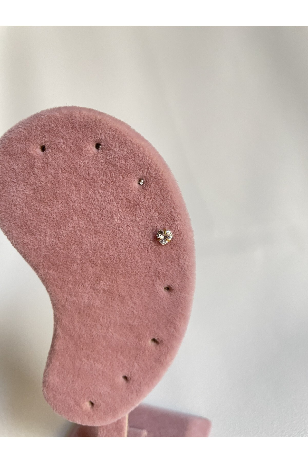 Kadın Gold Rengi Cerrahi Çelik Kalp Taşlı Tragus Kıkırdak Piercin