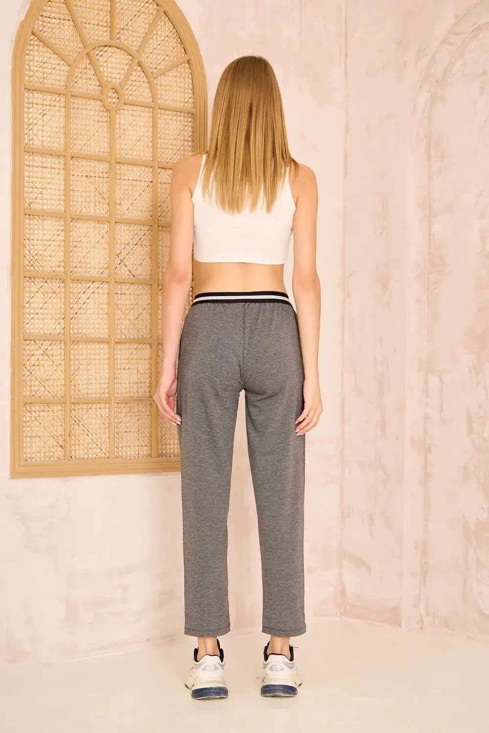 Kadın Gri Beli Lastik Şeritli Bağcıklı Cepli Bilekboy Rahat Kalıp