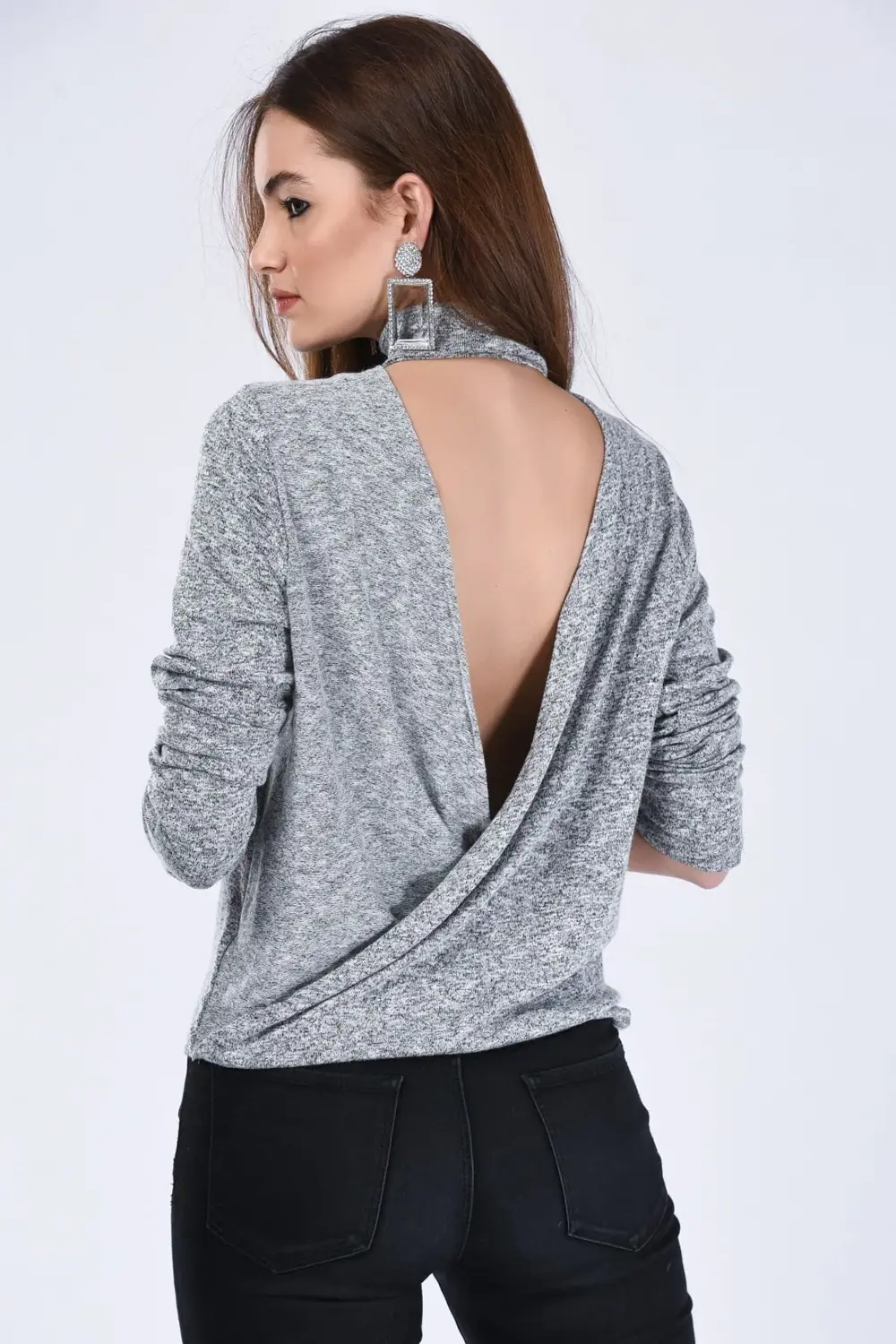 Kadın Gri Sırt Dekolteli Balıkçı Yaka İnce Triko Bluz Kazak 700-T