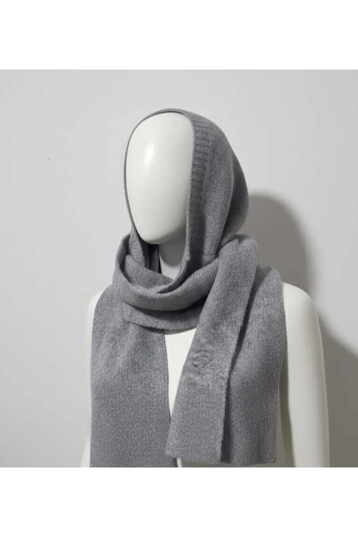 Kadın Gri Siyah Bej Kahverengi Örgü Balaklava Modern Stil PratikKapüşonlu Boyunluk ve Atkı Bir Arada Kadın Gri Siyah Bej Kahverengi Örgü Balaklava Modern Stil PratikKapüşonlu Boyunluk ve Atkı Bir Arada