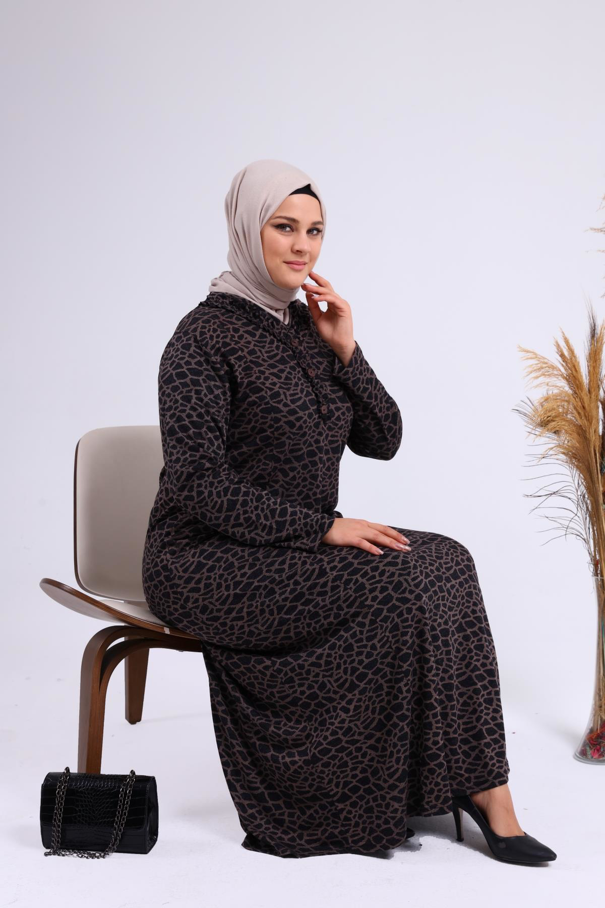 Ferace Kadin Gunluk Elbise Tesettur Leopar Desenli Buyuk Beden Elbise