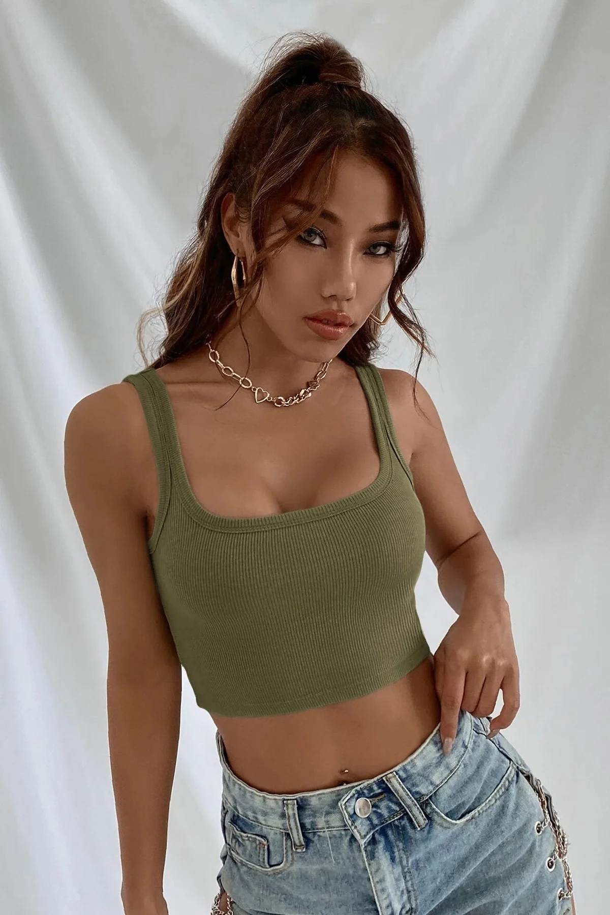 Kadın Haki Yeşili Kalın Askılı Crop Top Büstiyer - Şık ve Rahat