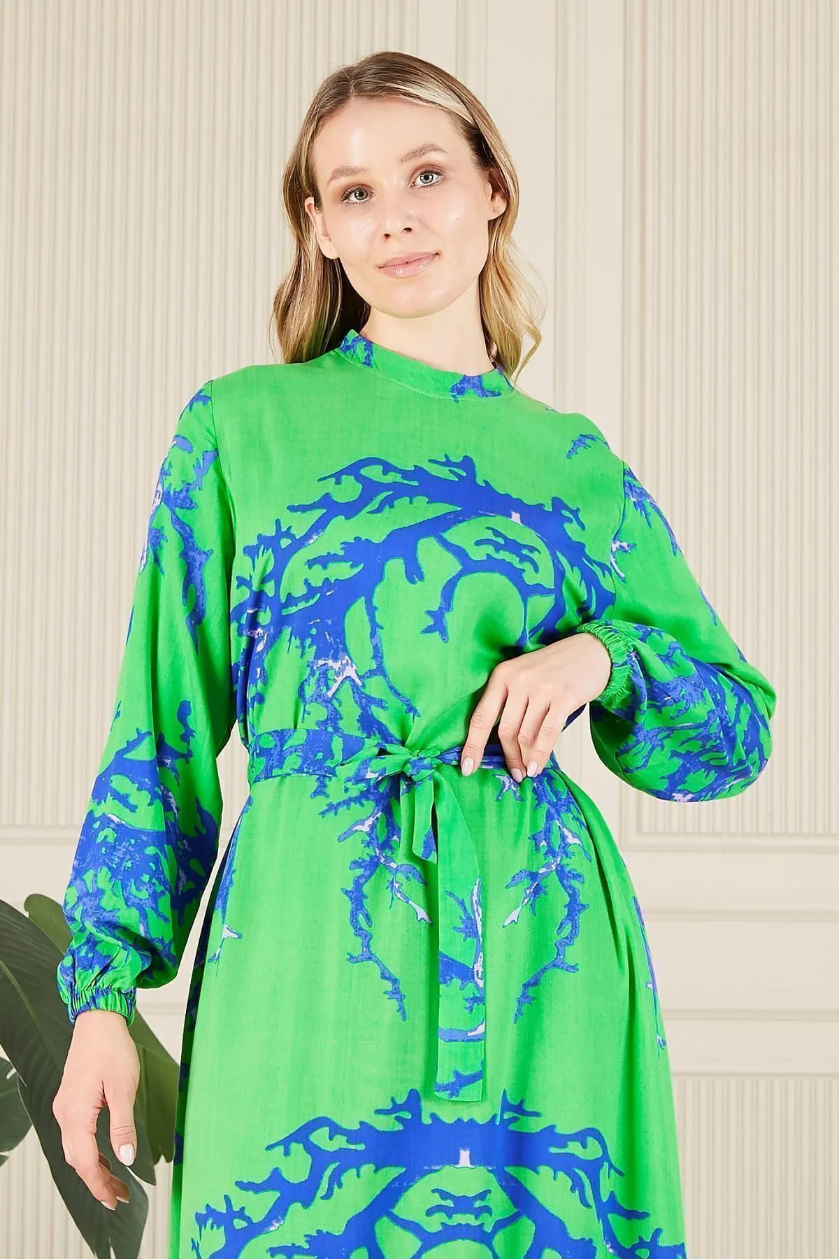 Kadin Hakim Yaka Buyuk Beden Elbise Tesettur Viskon Kumas Pileli Ve Piliseli Elbise Kadin Hakim Yaka Buyuk Beden Elbise Tesettur Viskon Kumas Pileli Ve Piliseli Elbise