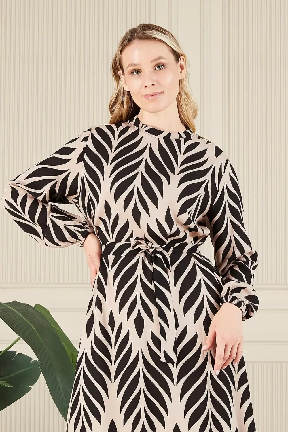 Kadin Hakim Yaka Buyuk Beden Elbise Tesettur Viskon Kumas Pileli