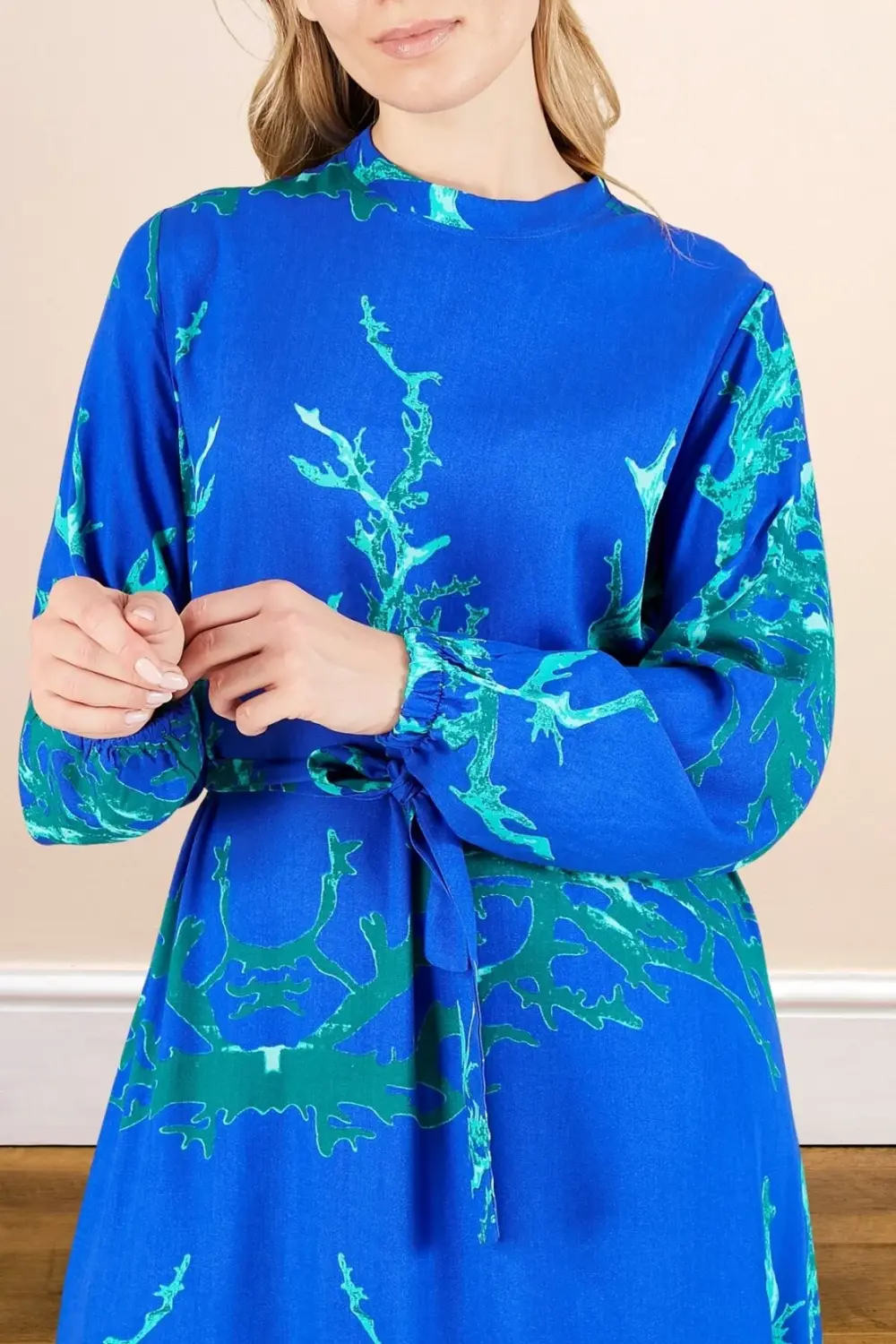 Kadin Hakim Yaka Buyuk Beden Elbise Tesettur Viskon Kumas Pileli