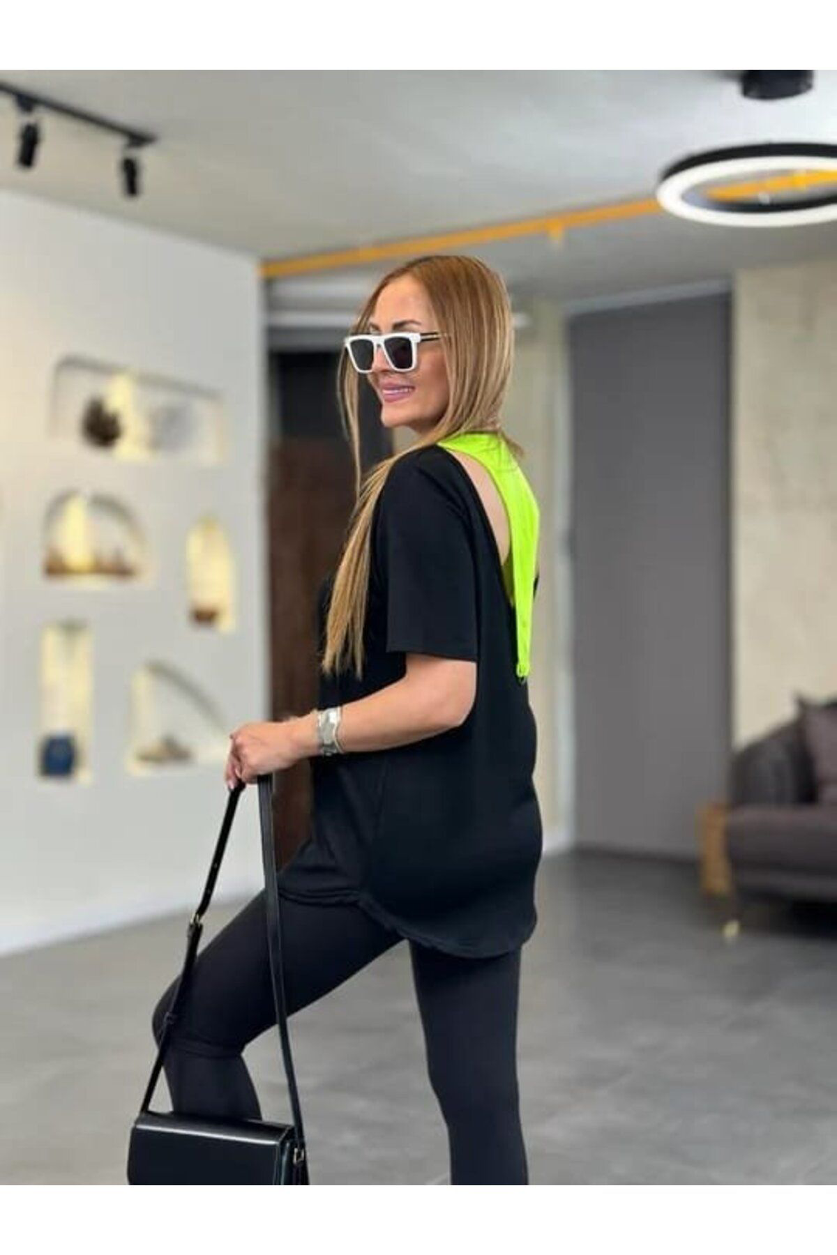 Kadın İki İplik Kumaş Sırt Neon Detay Bluz