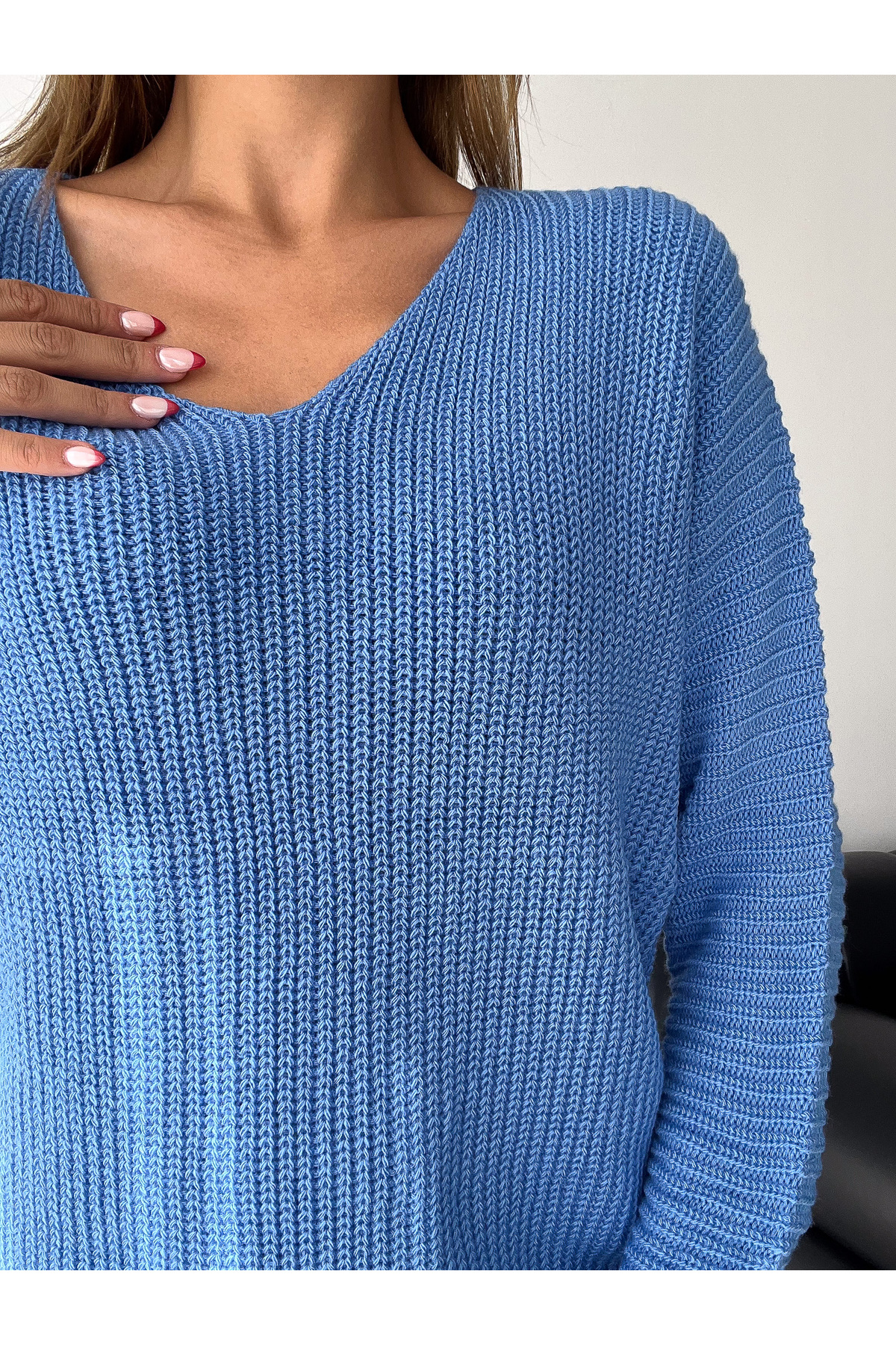 Fiolin Kadın İndigo Mavi V Yaka Selanik Örgü Oversize Triko Kazak