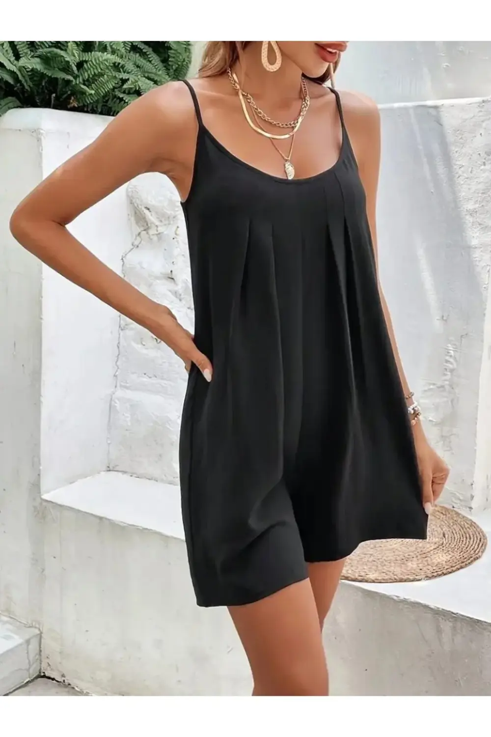 Kadın Ip Askılı Yuvarlak Yakalı Pileli Viskon Tulum