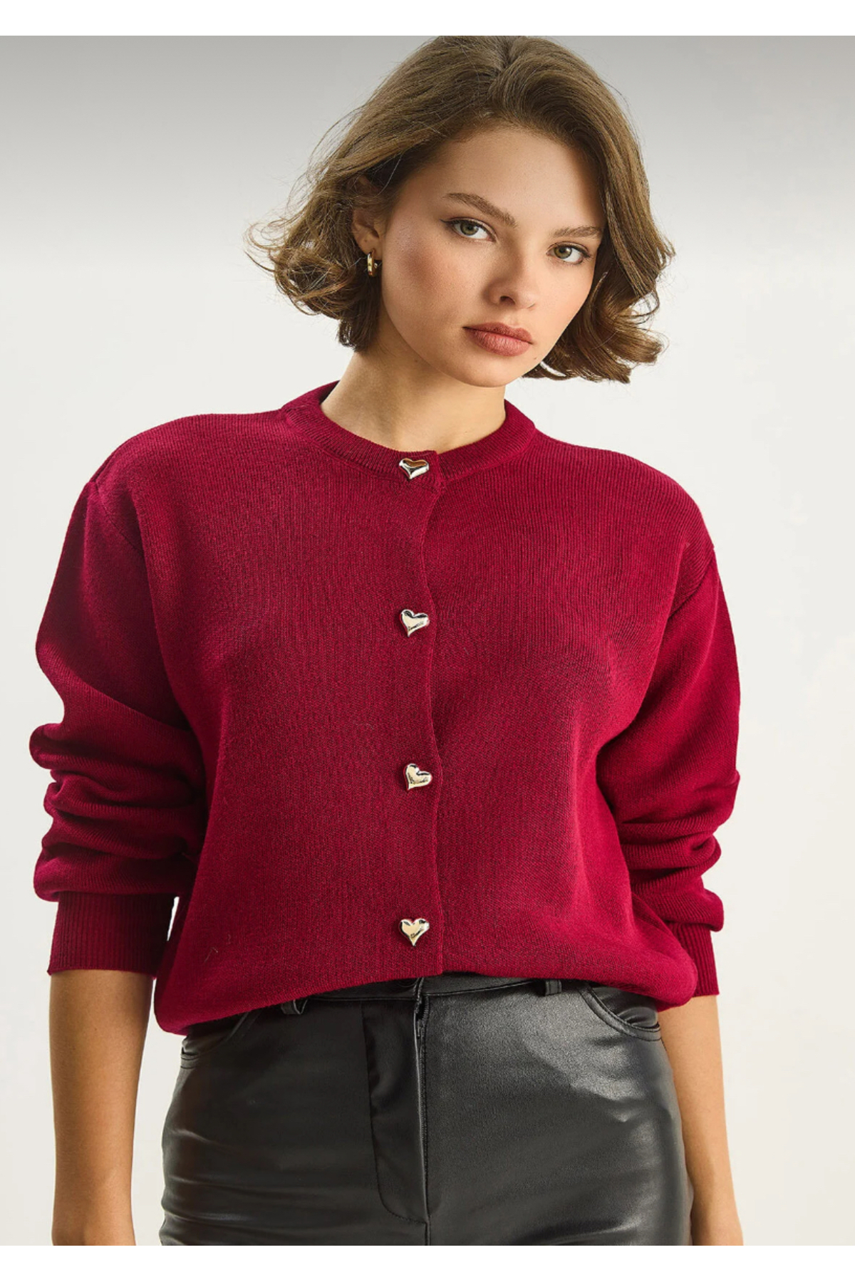 Diğer Marka Kadın Kalp Düğme Detaylı Triko Hırka