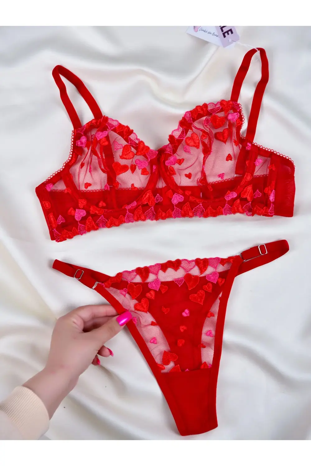 Kadın Kalpli Kırmızı Dantelli Balenli Sütyen Külot Takım