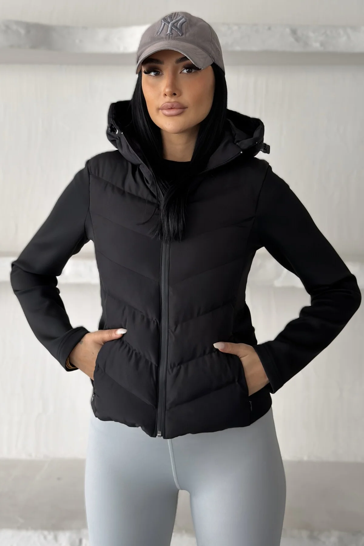 Kadın Kapüşonlu Range Rover Mom Şişme Slim Fit Ceket Fiyatı, Yorumları ve Özellikleri