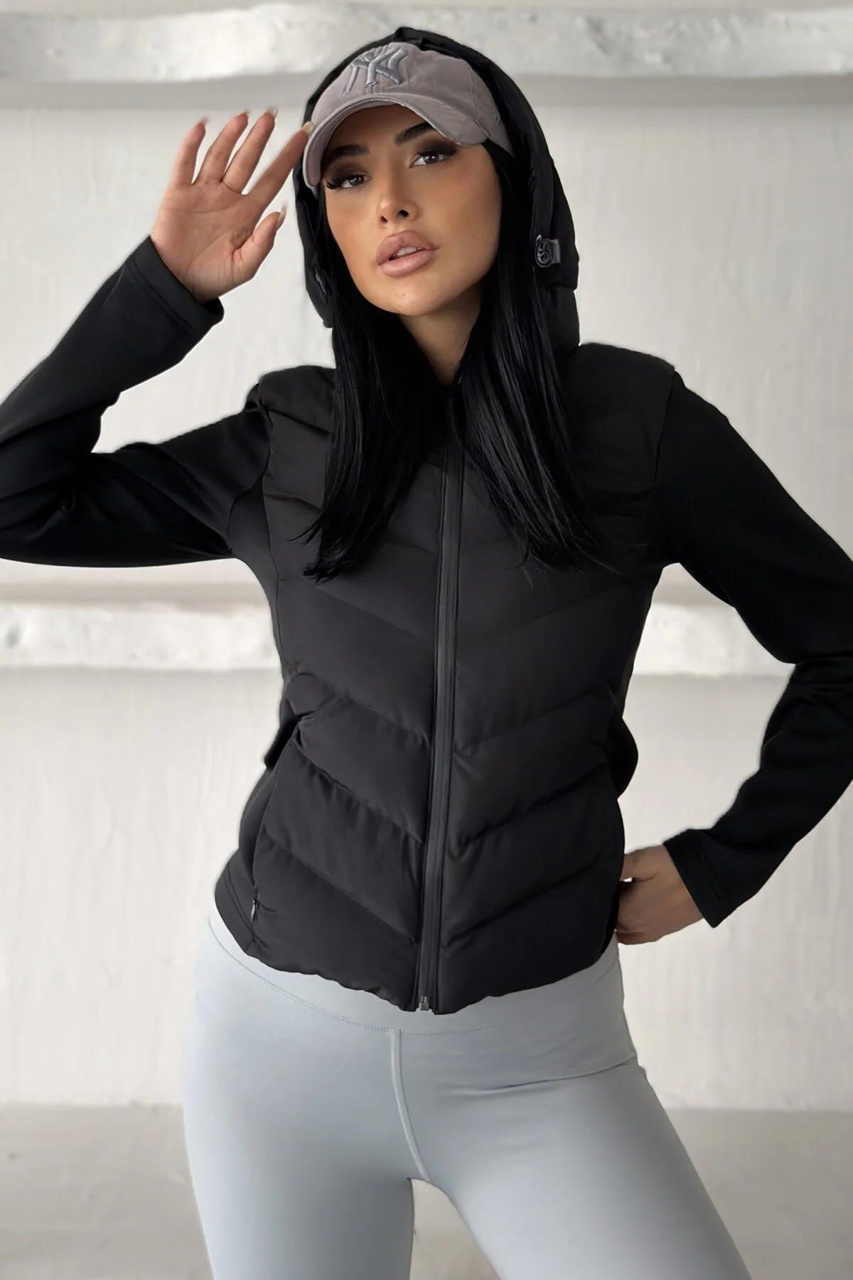 Kadın Kapüşonlu Range Rover Mom Şişme Slim Fit Ceket Fiyatı, Yorumları ve Özellikleri