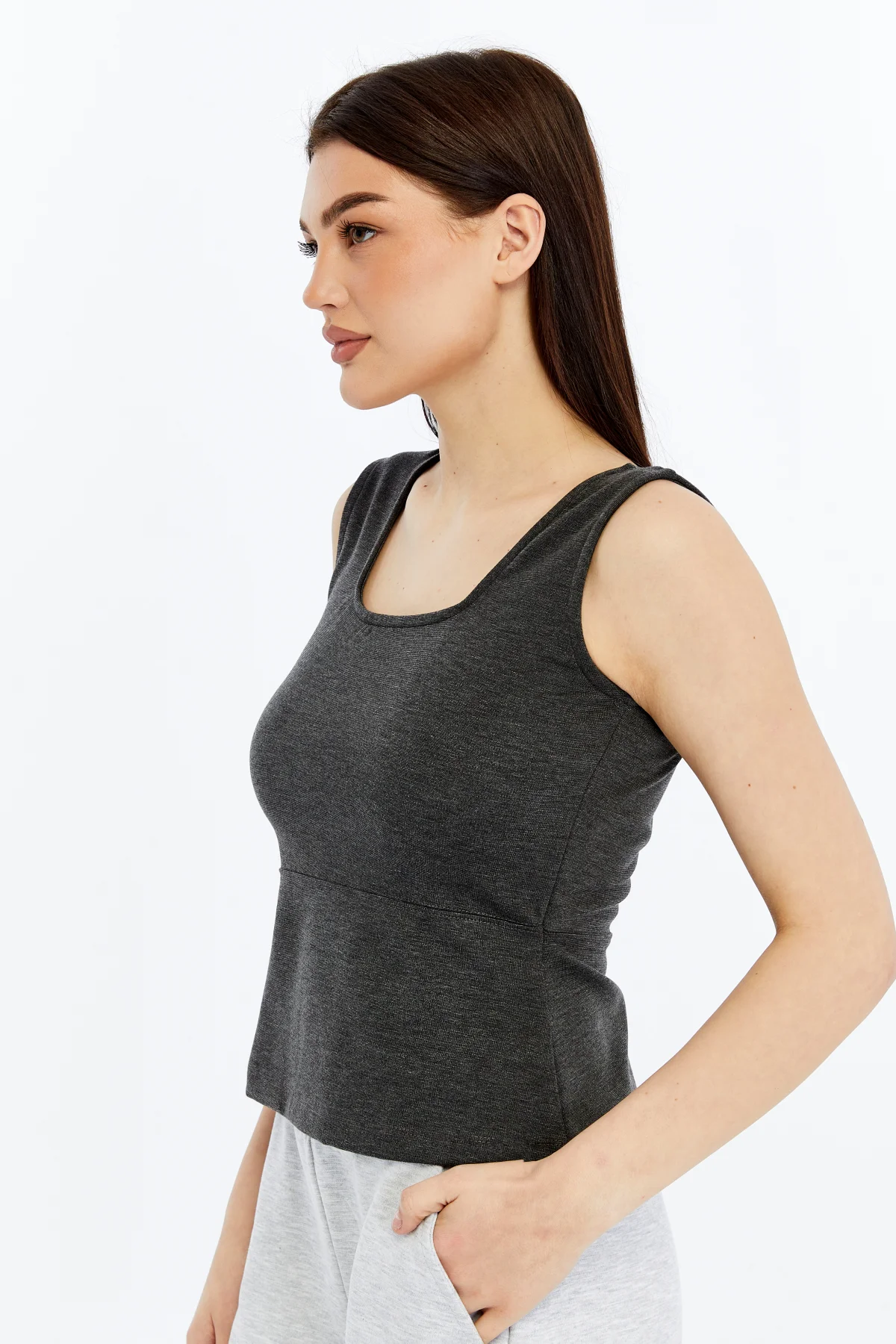 Kadın Kare Yaka Kolsuz Kalın Askılı Esnek Basic Bluz