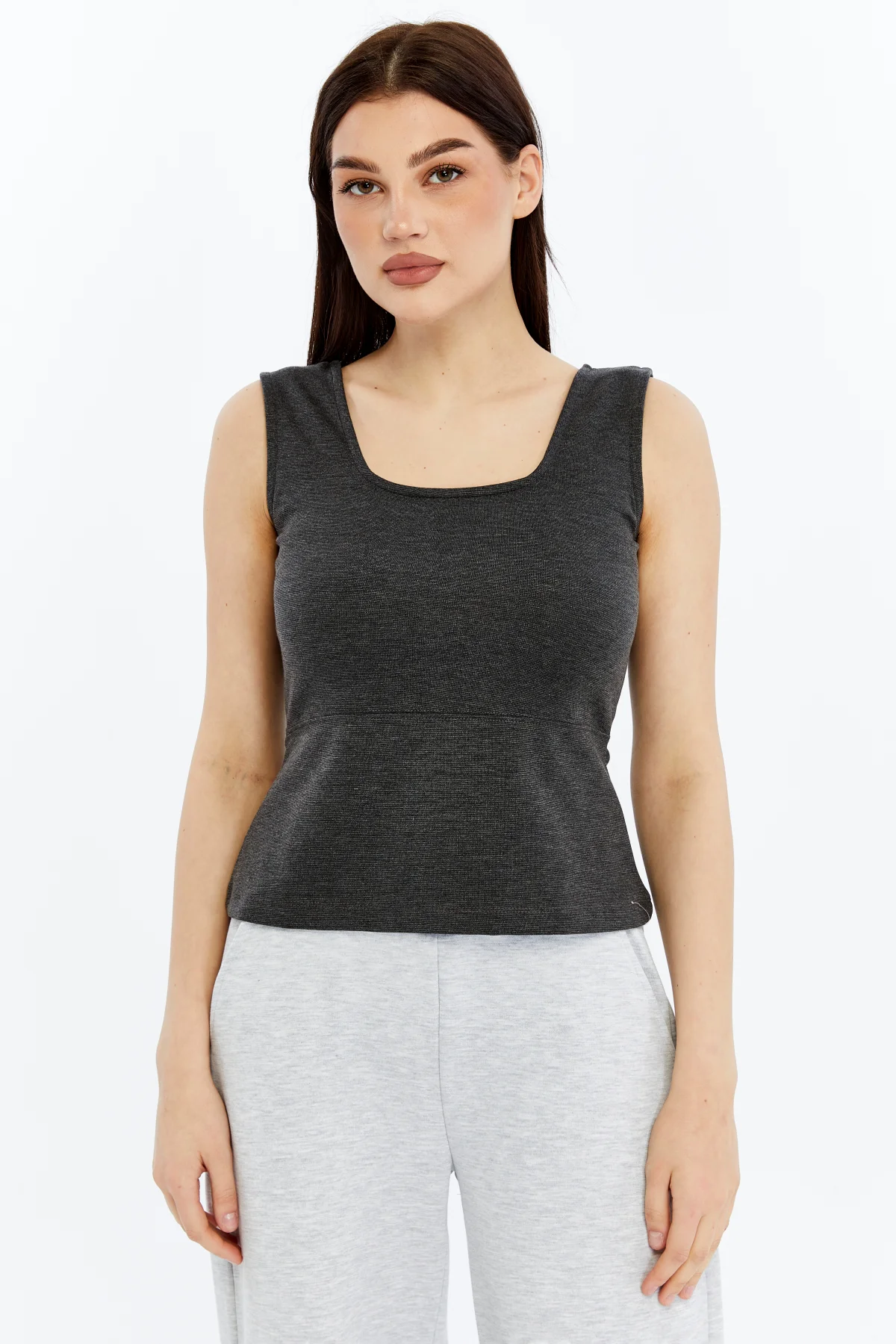 Kadın Kare Yaka Kolsuz Kalın Askılı Esnek Basic Bluz