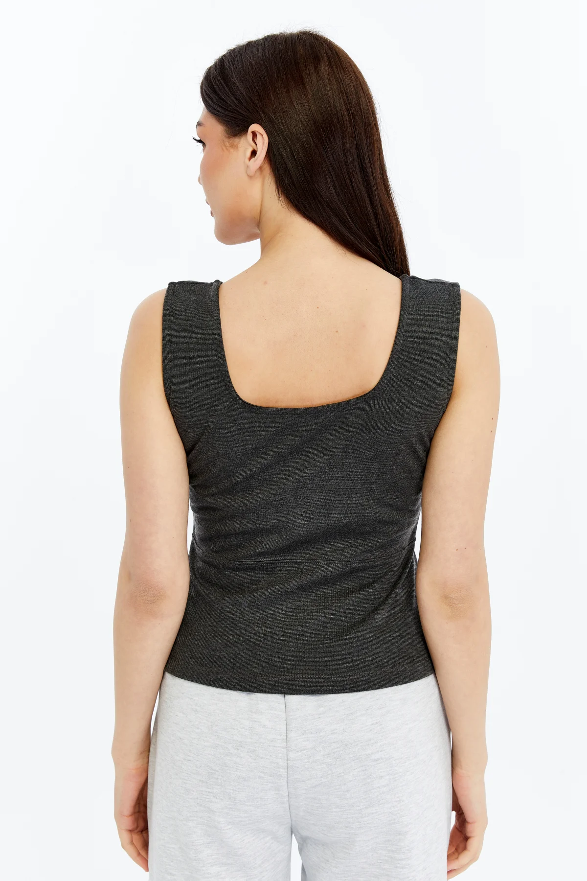 Kadın Kare Yaka Kolsuz Kalın Askılı Esnek Basic Bluz