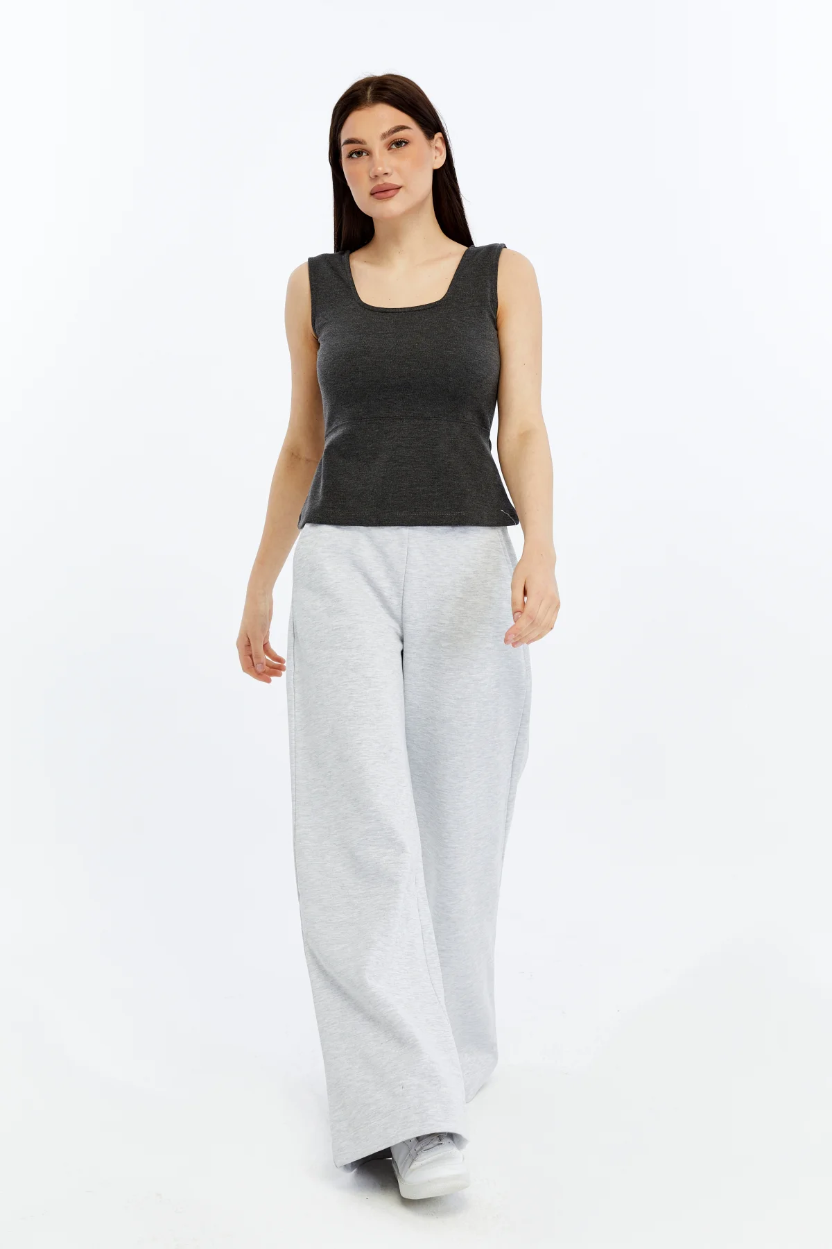 Kadın Kare Yaka Kolsuz Kalın Askılı Esnek Basic Bluz