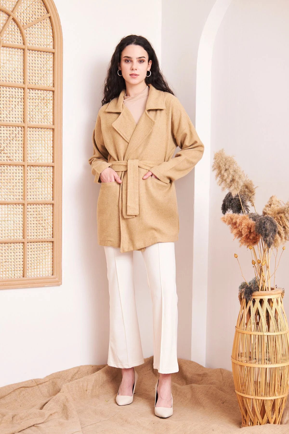 Kadın Kaşe Camel Cepli Kuşaklı Ceket Yaka Astarsız Kısa Oversize Salaş Kışlık Hırka Kaban 3296341