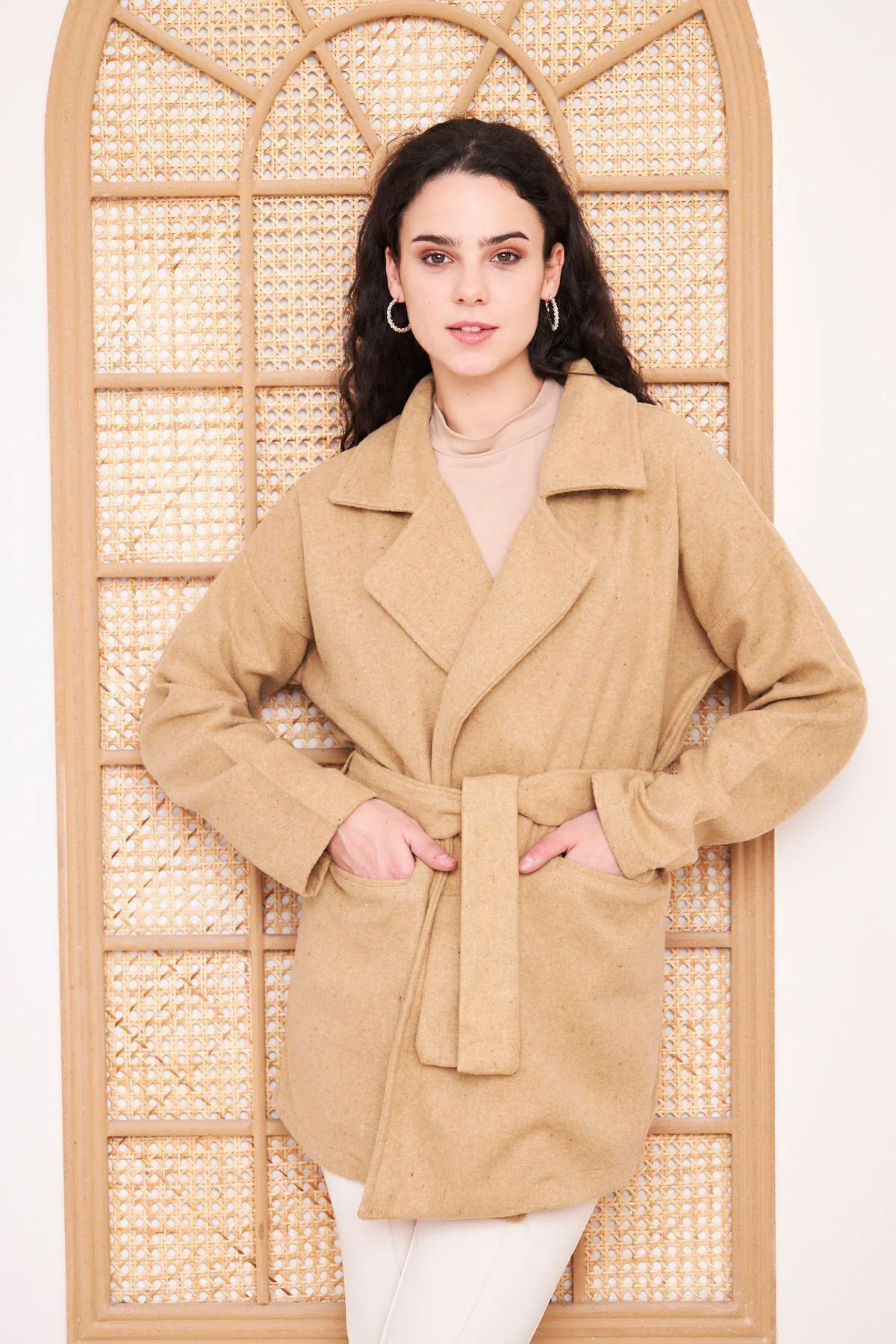 Kadın Kaşe Camel Cepli Kuşaklı Ceket Yaka Astarsız Kısa Oversize Salaş Kışlık Hırka Kaban 3296341