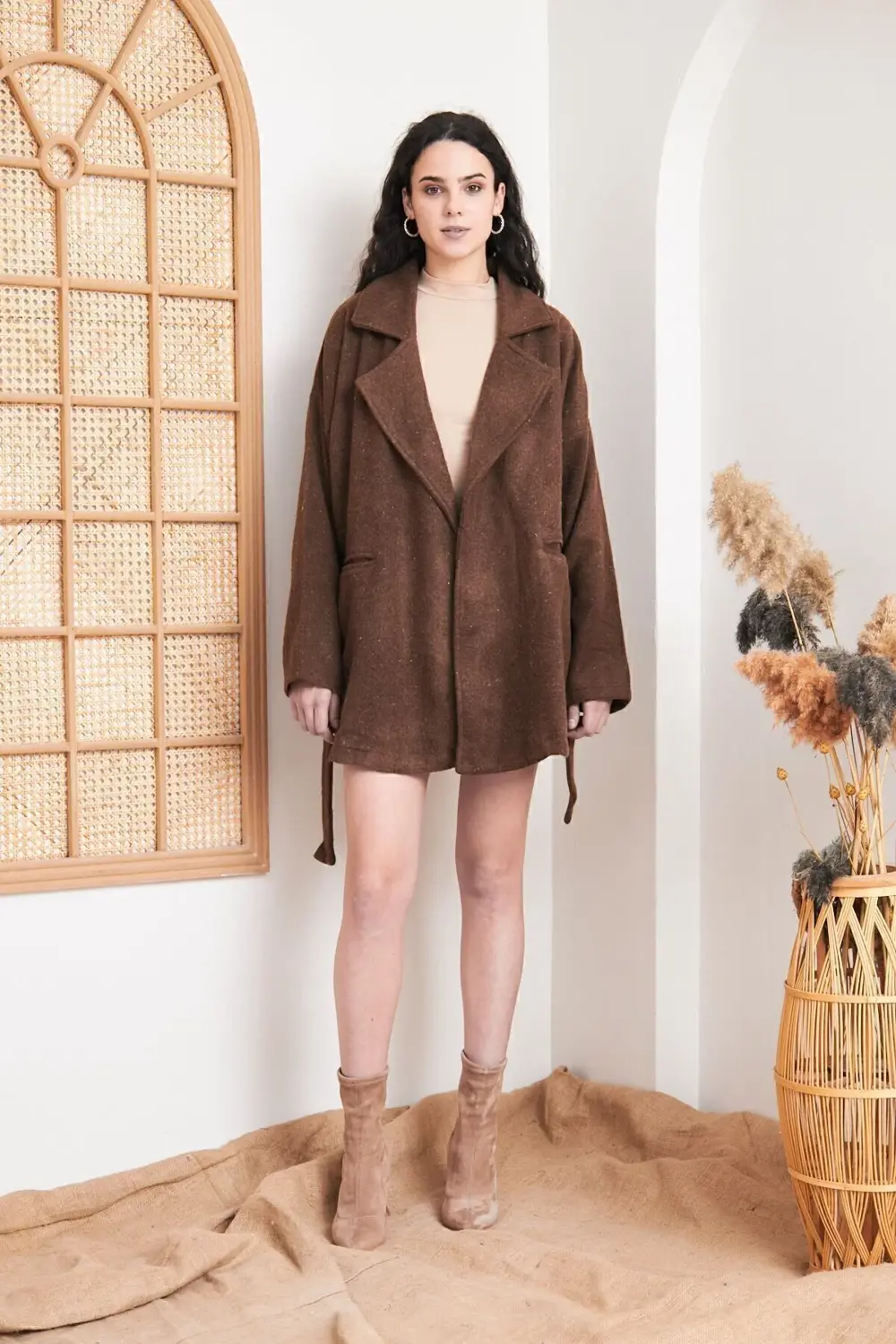 Kadın Kaşe Kahverengi Cepli Kuşaklı Ceket Yaka Astarsız Kısa Over