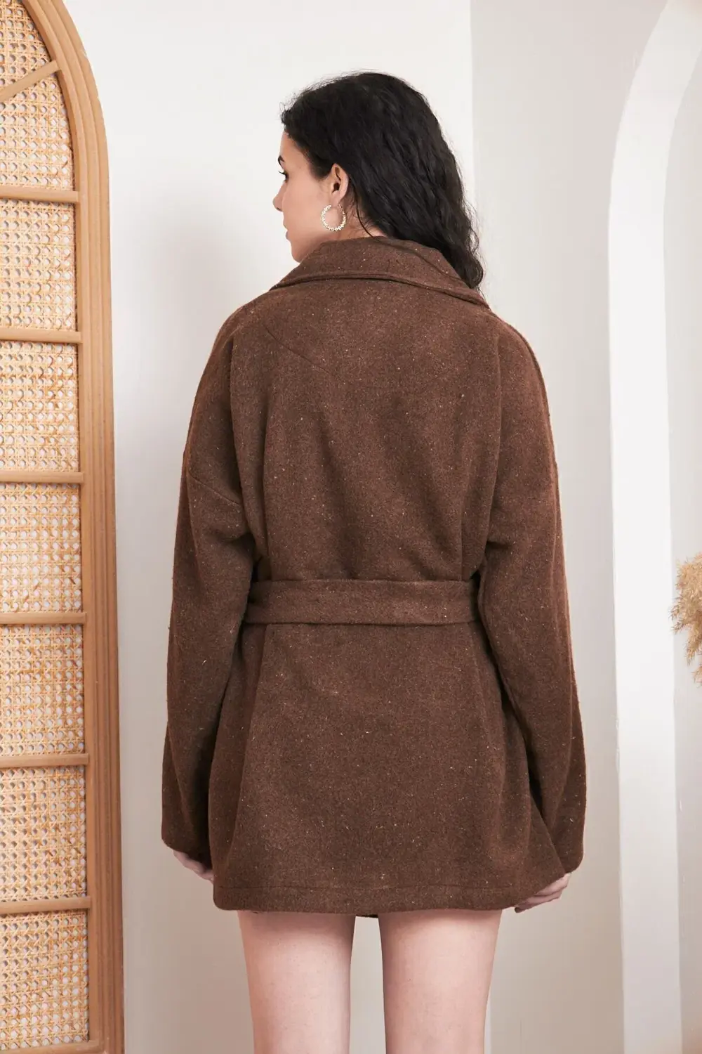 Kadın Kaşe Kahverengi Cepli Kuşaklı Ceket Yaka Astarsız Kısa Over