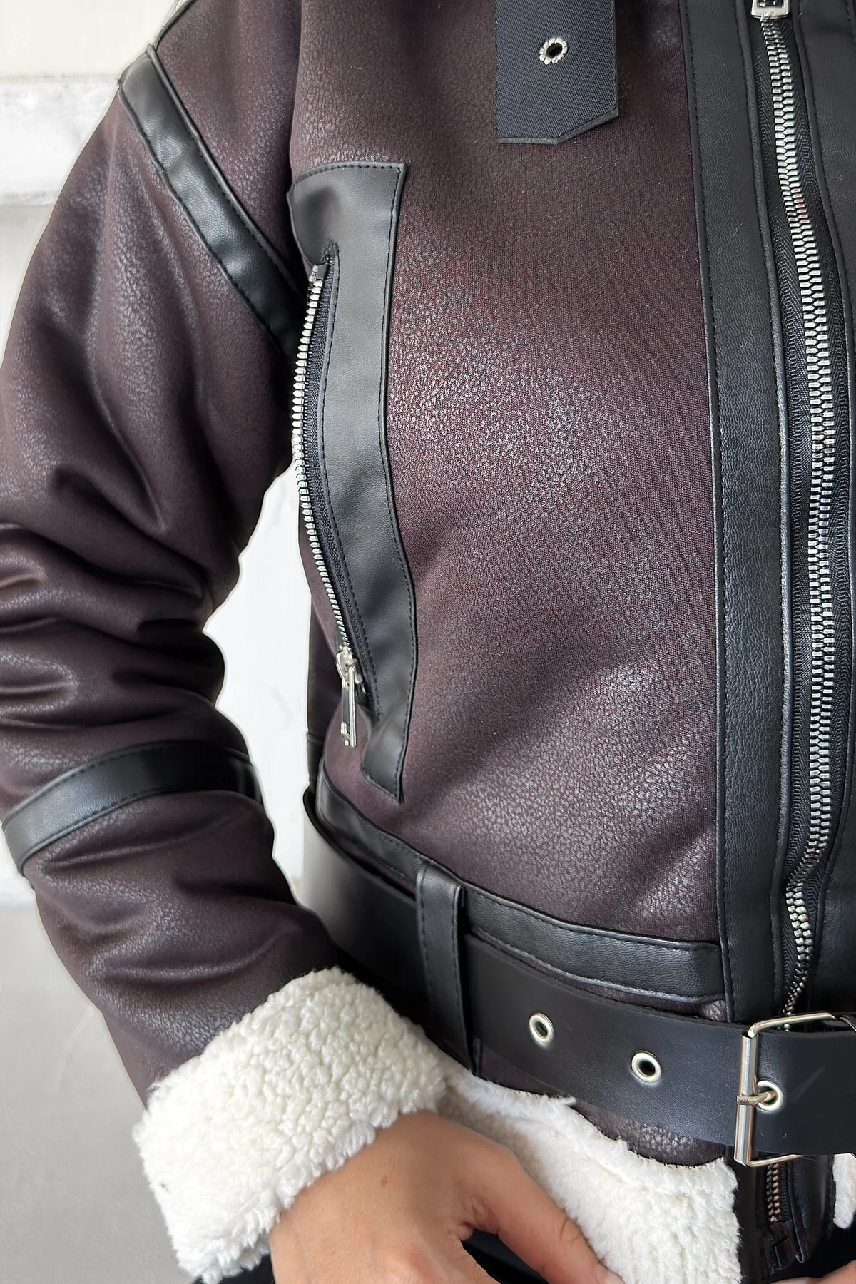 Kadın Kemerli İçi Peluş Lamine Deri Mont Kürk Detaylı Biker Ceket Fiyatı, Yorumları ve Özellikleri